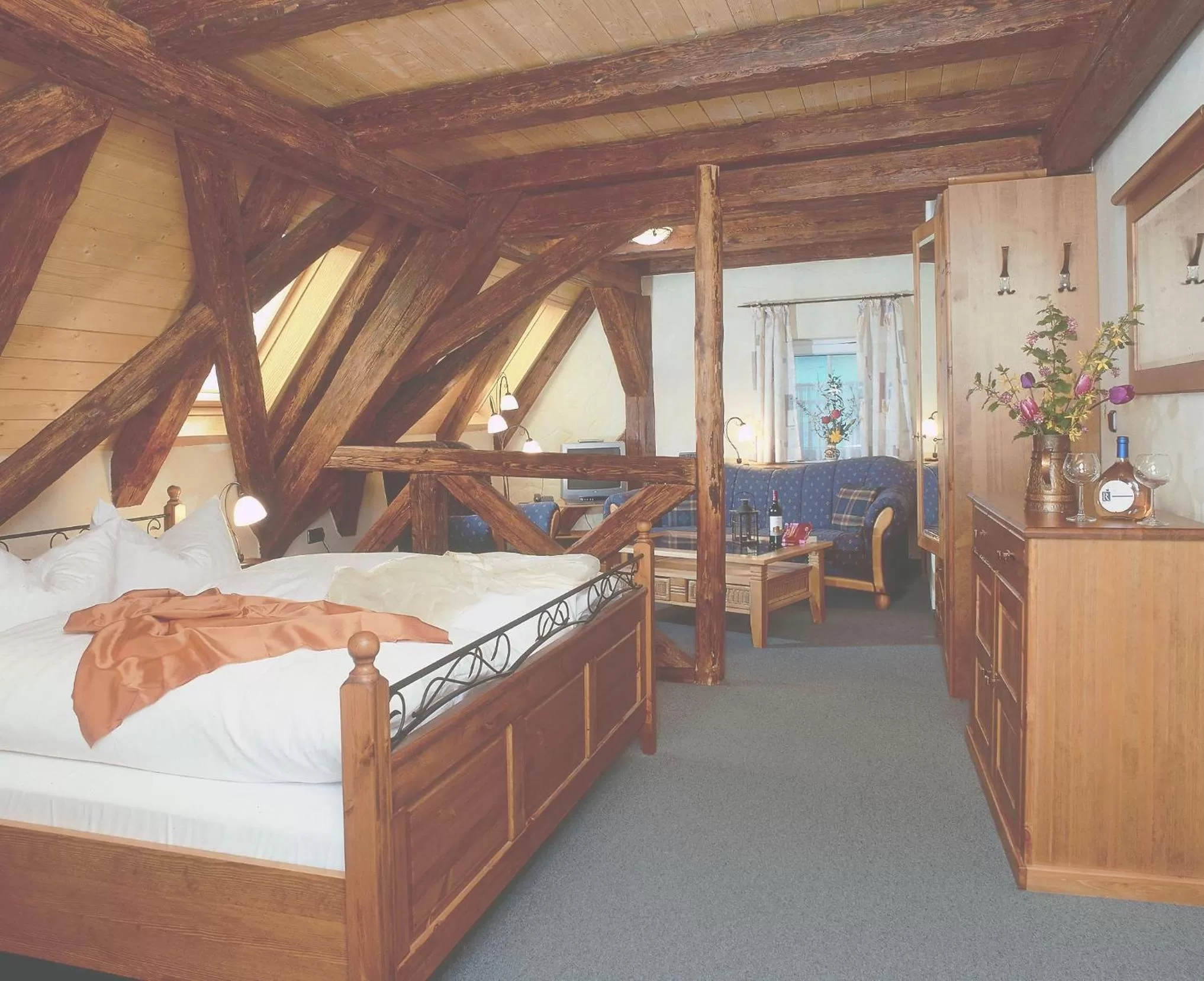 Photo of the whole room, Bed in Gasthof Hotel Reif