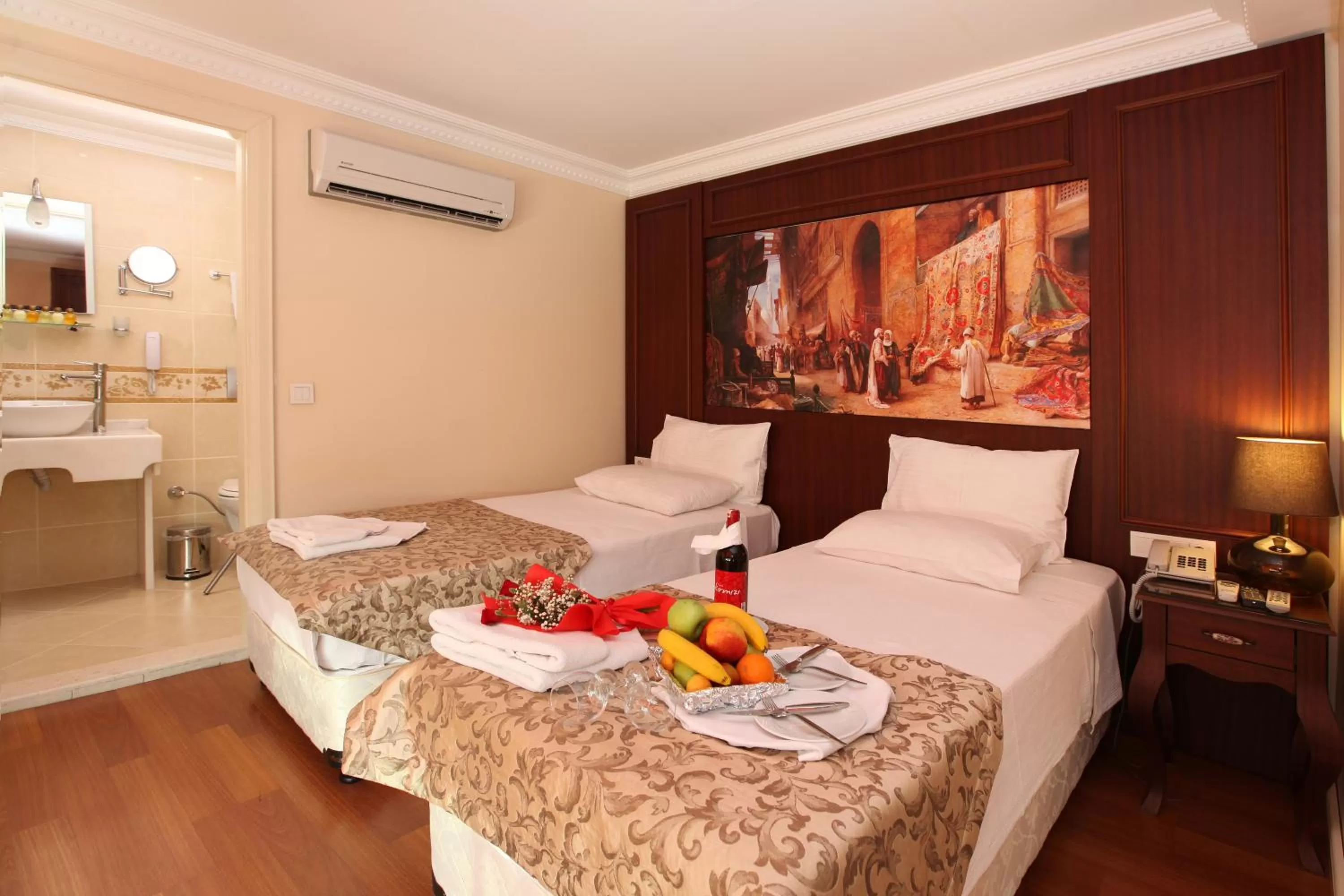 Bedroom, Bed in Sirkeci Park Hotel