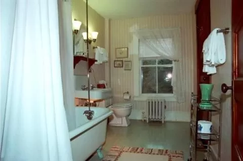 Bathroom in Follansbee Inn