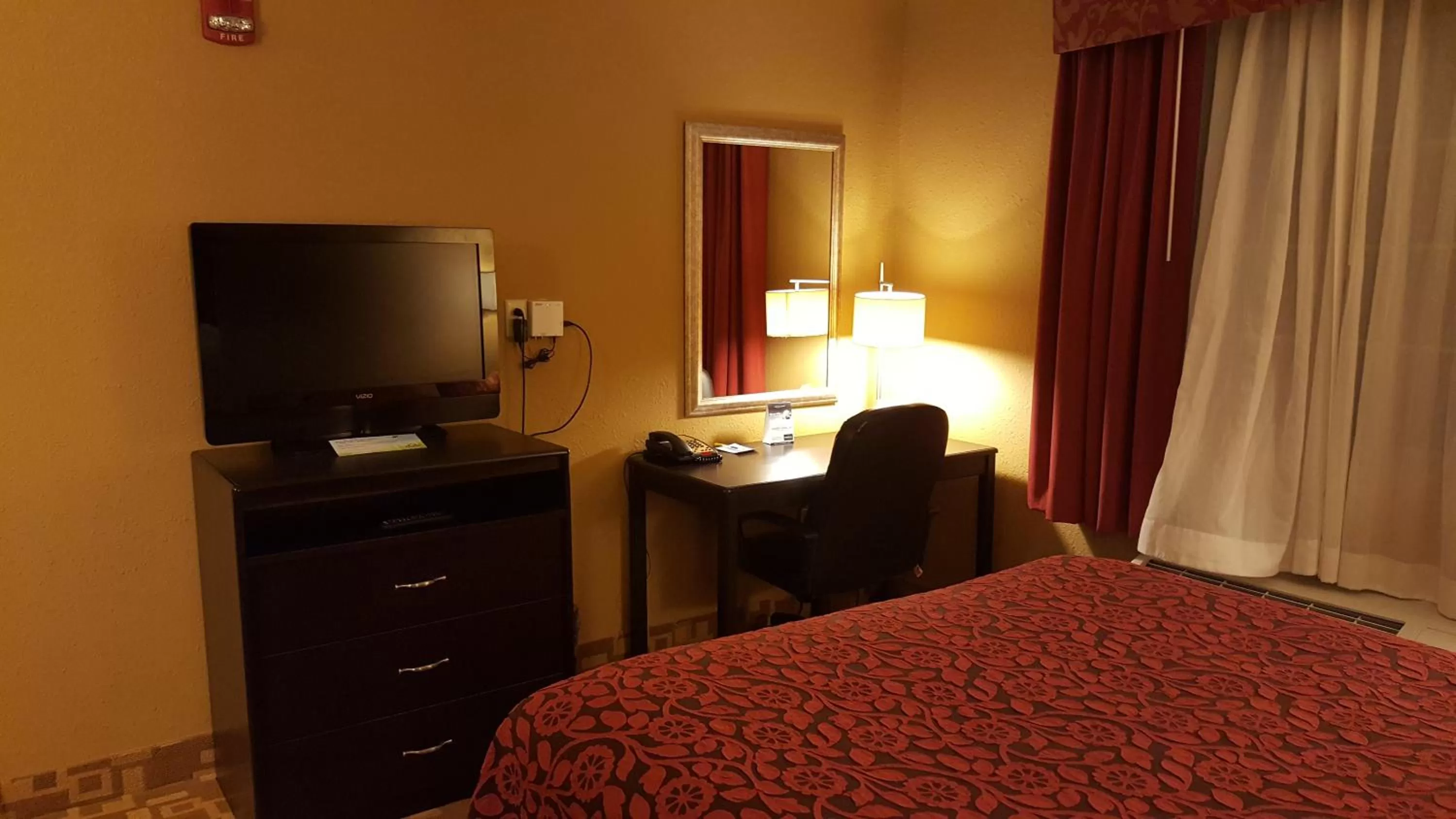 Bedroom, Bed in Days Inn by Wyndham Central City