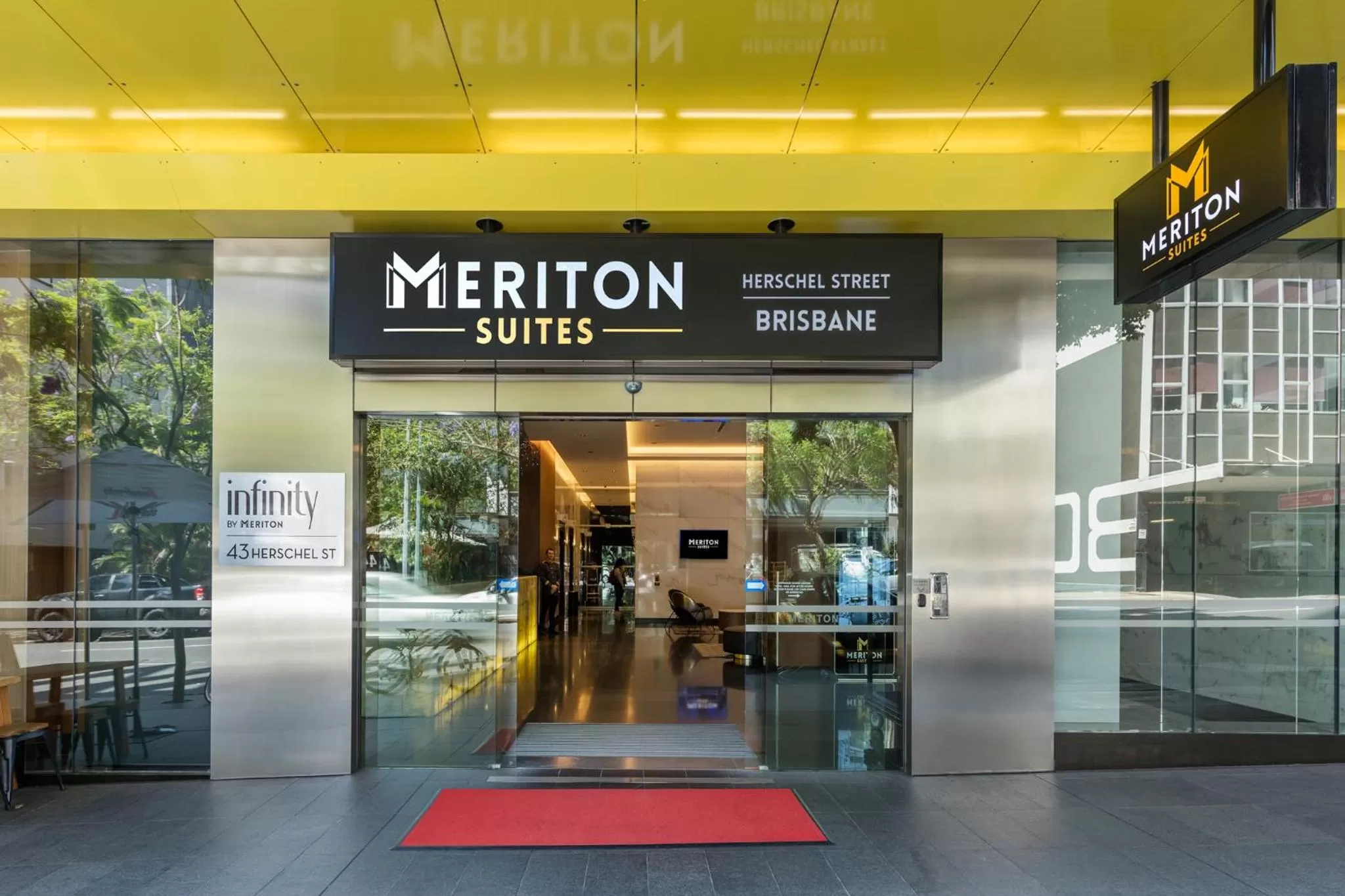 Facade/entrance in Meriton Suites Herschel Street, Brisbane