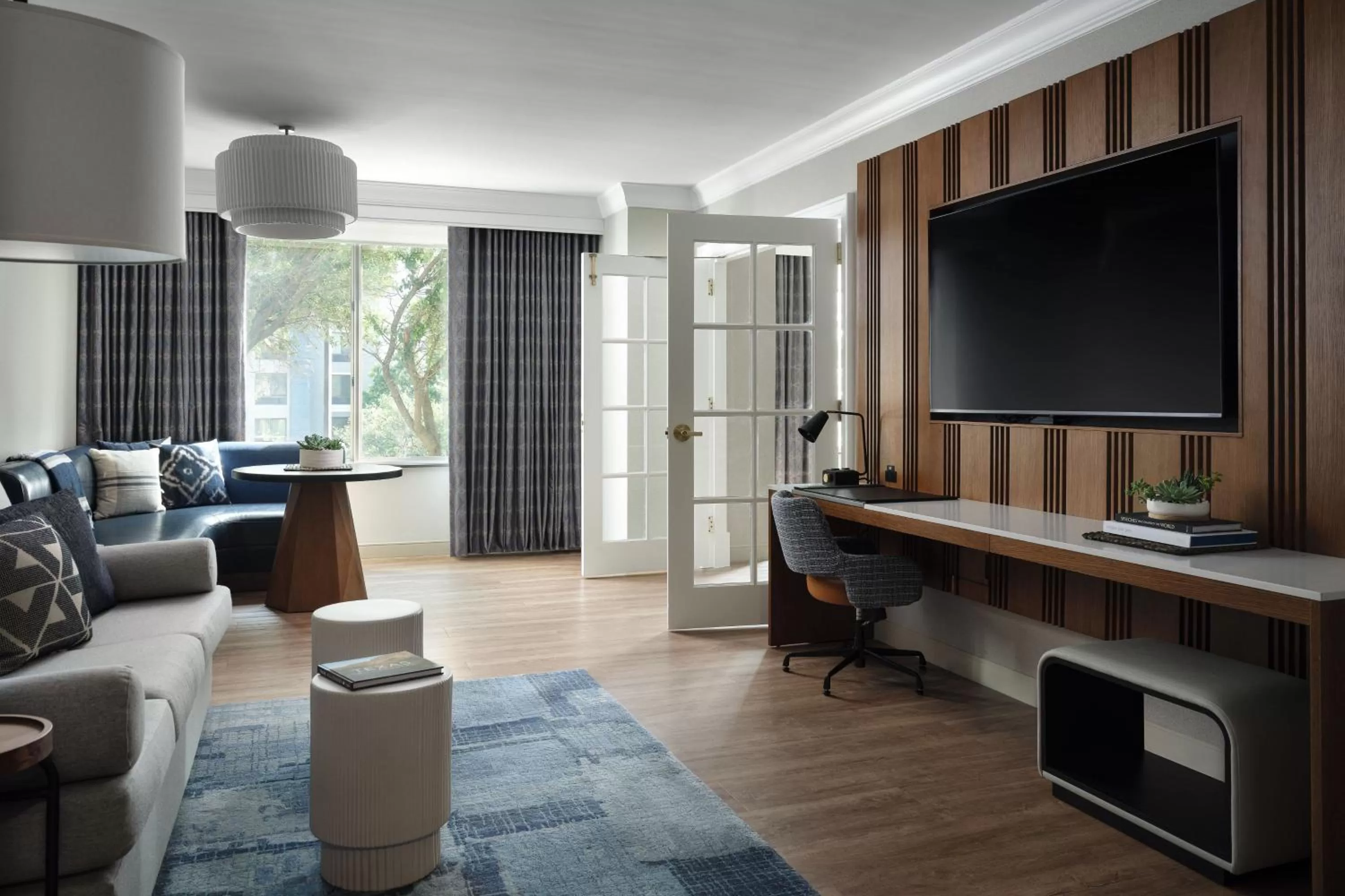 Living room in Austin Marriott South