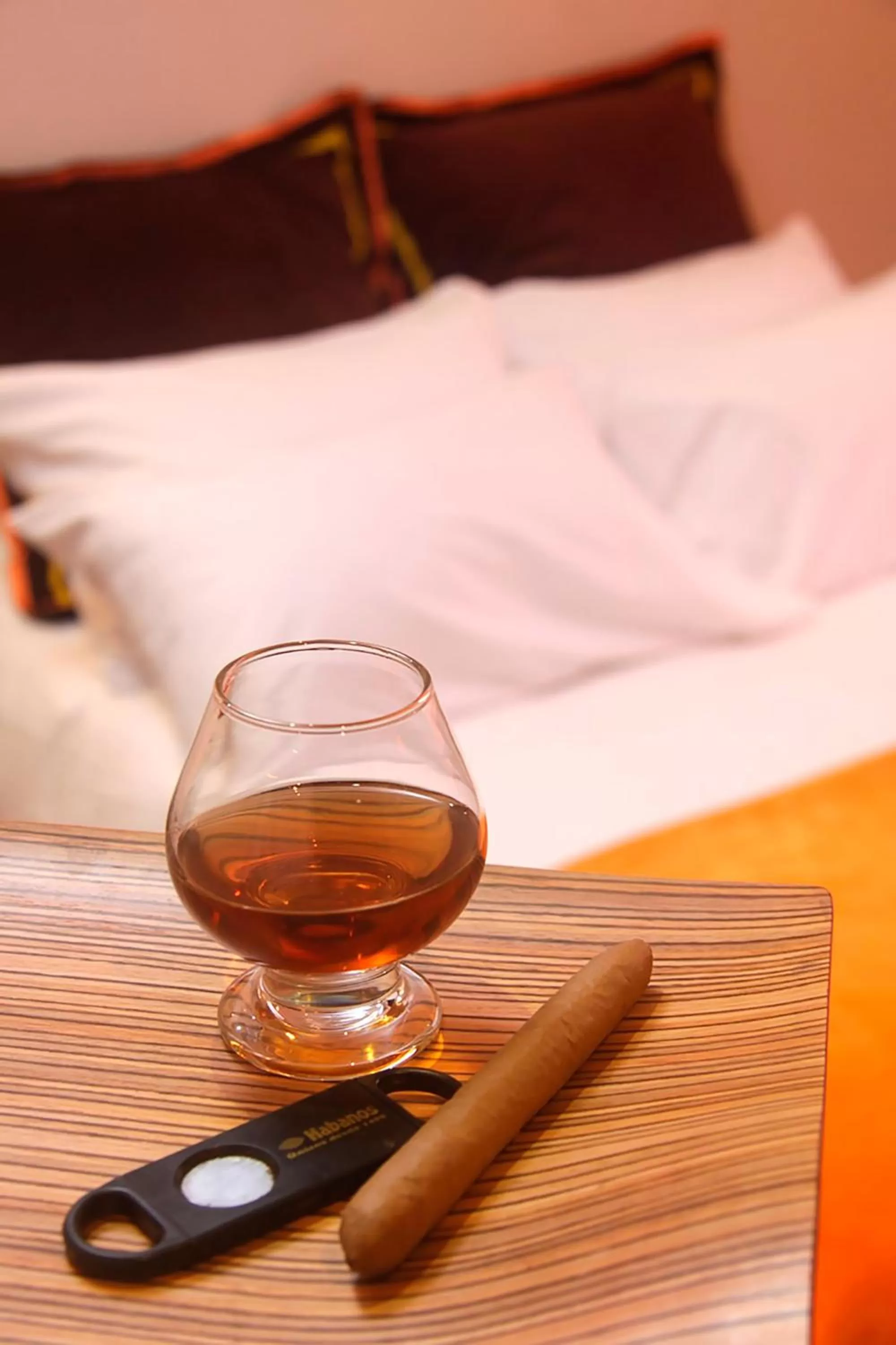 Photo of the whole room in 6 Suites Hotel