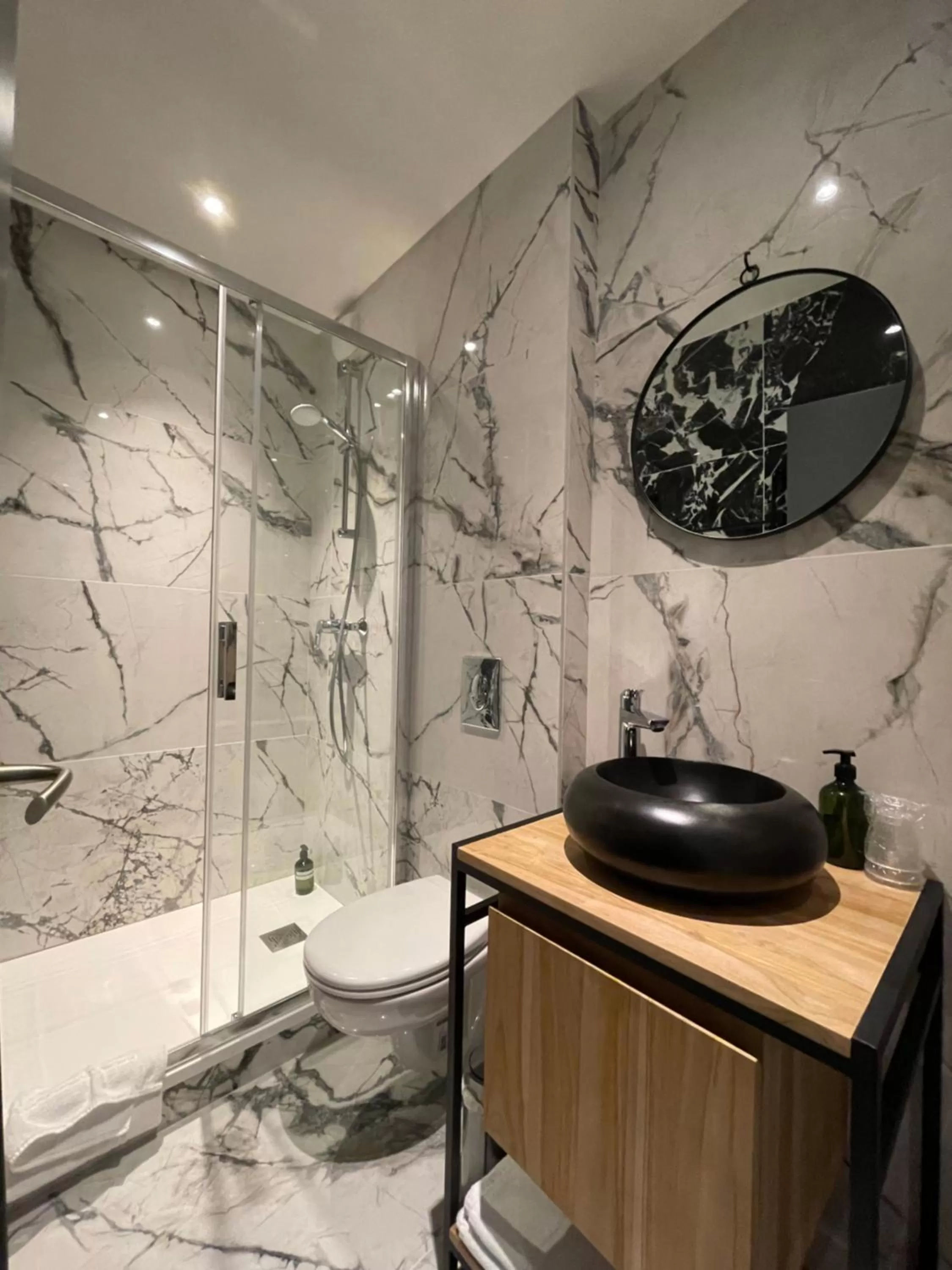 Bedroom in Urban Jungle Hôtel Orleans