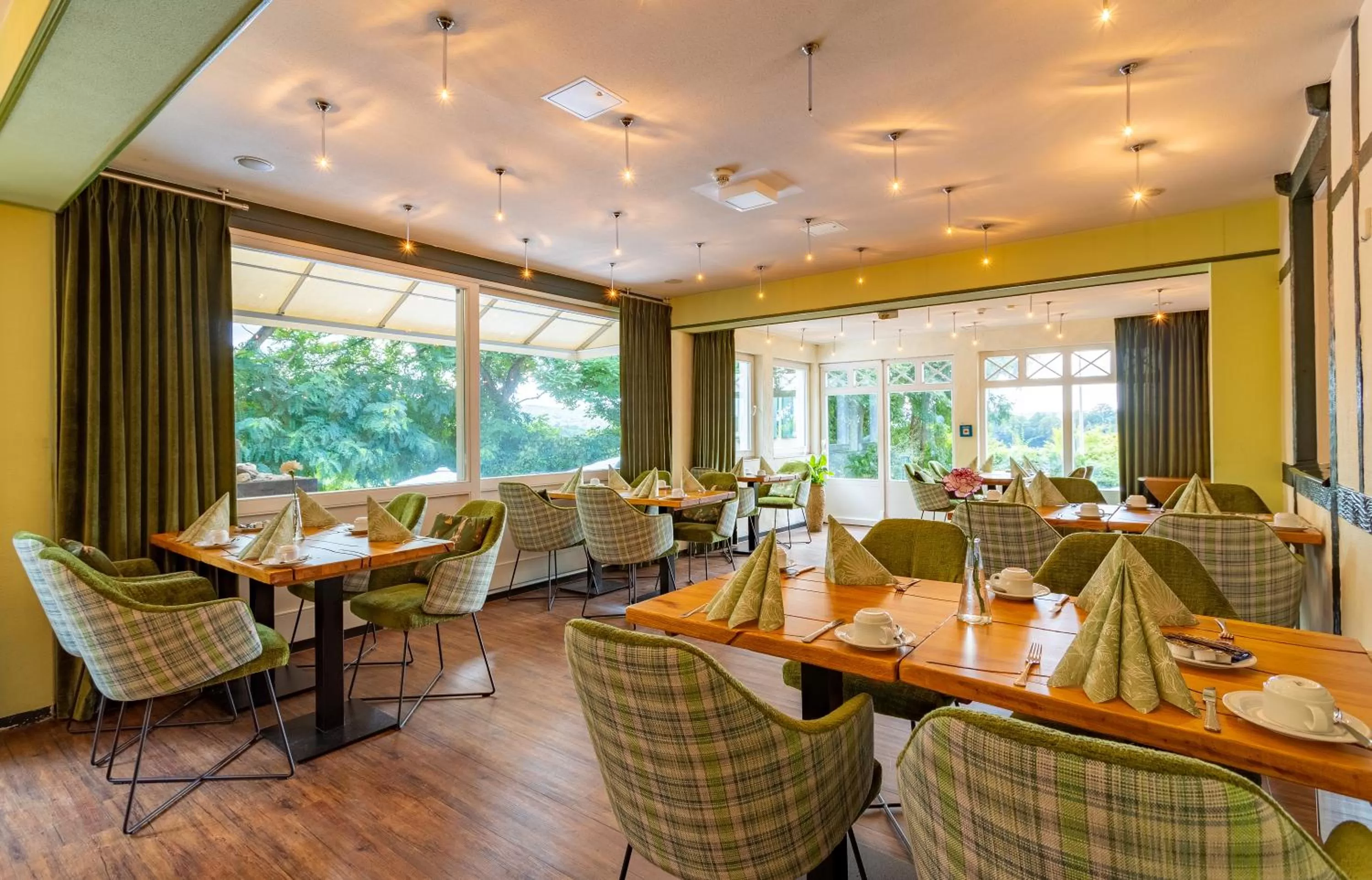 Restaurant/places to eat in Waldhotel Eskeshof