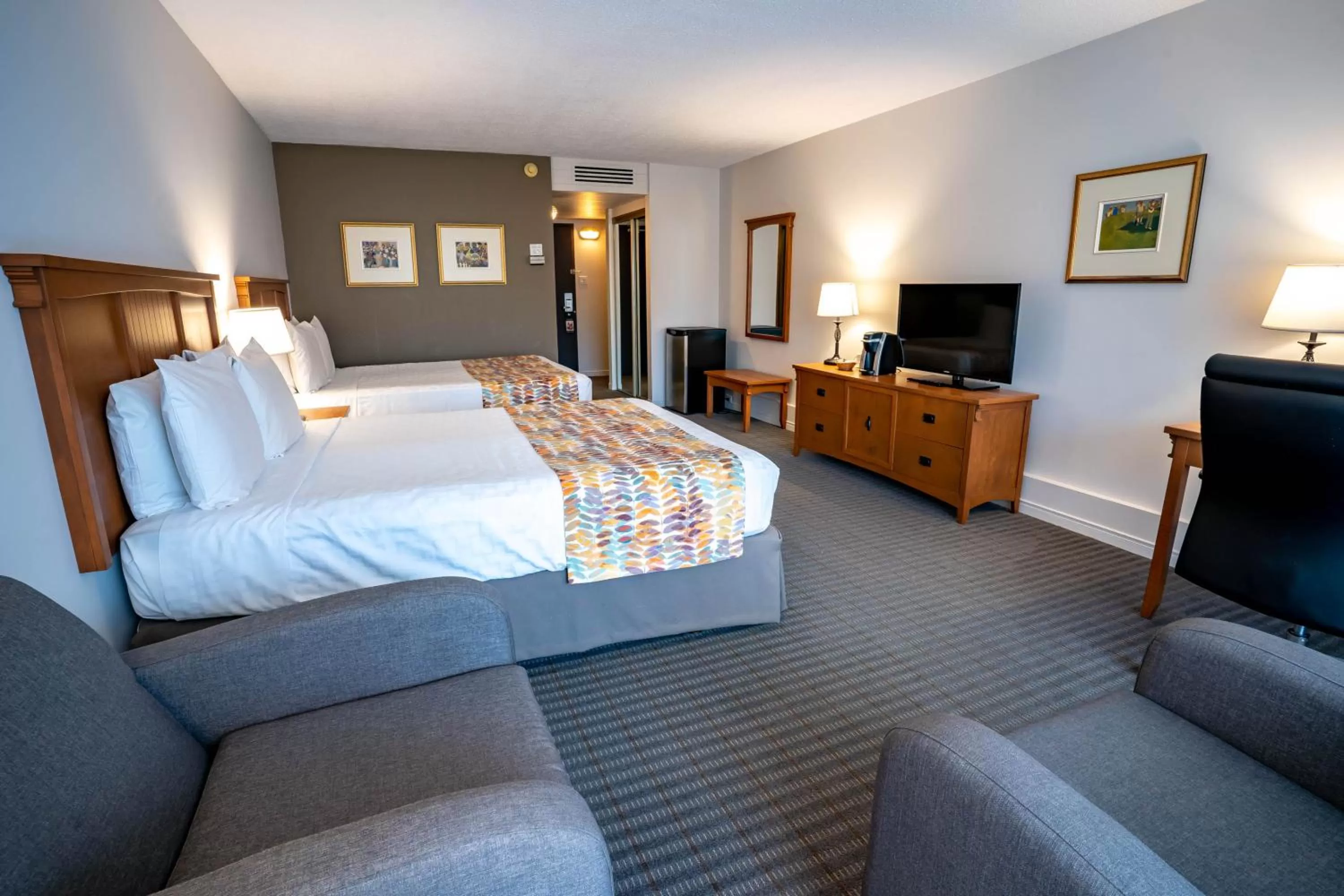 Bedroom, Bed in Hôtel Chéribourg