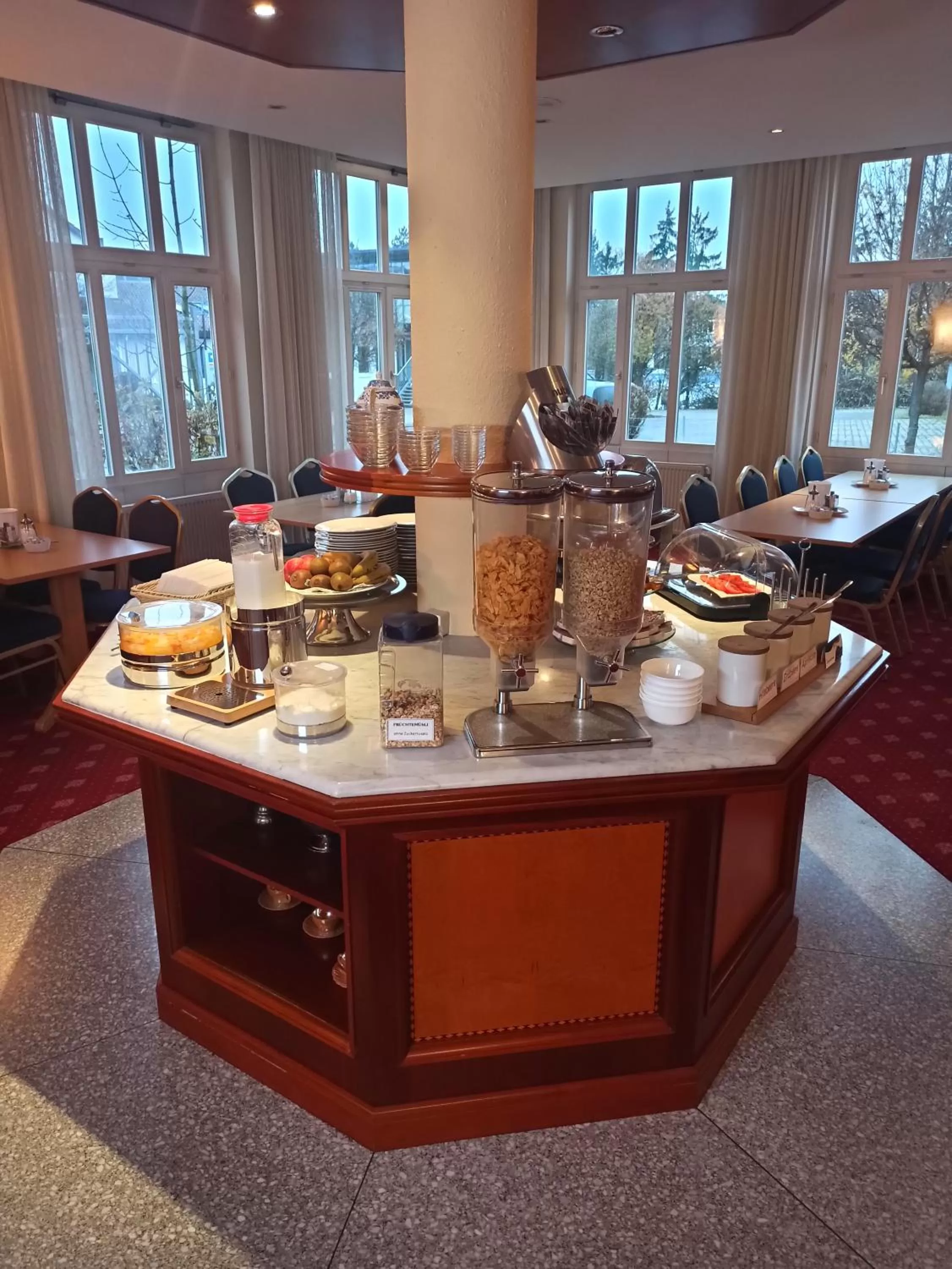 Breakfast in Hotel Garni Arcis