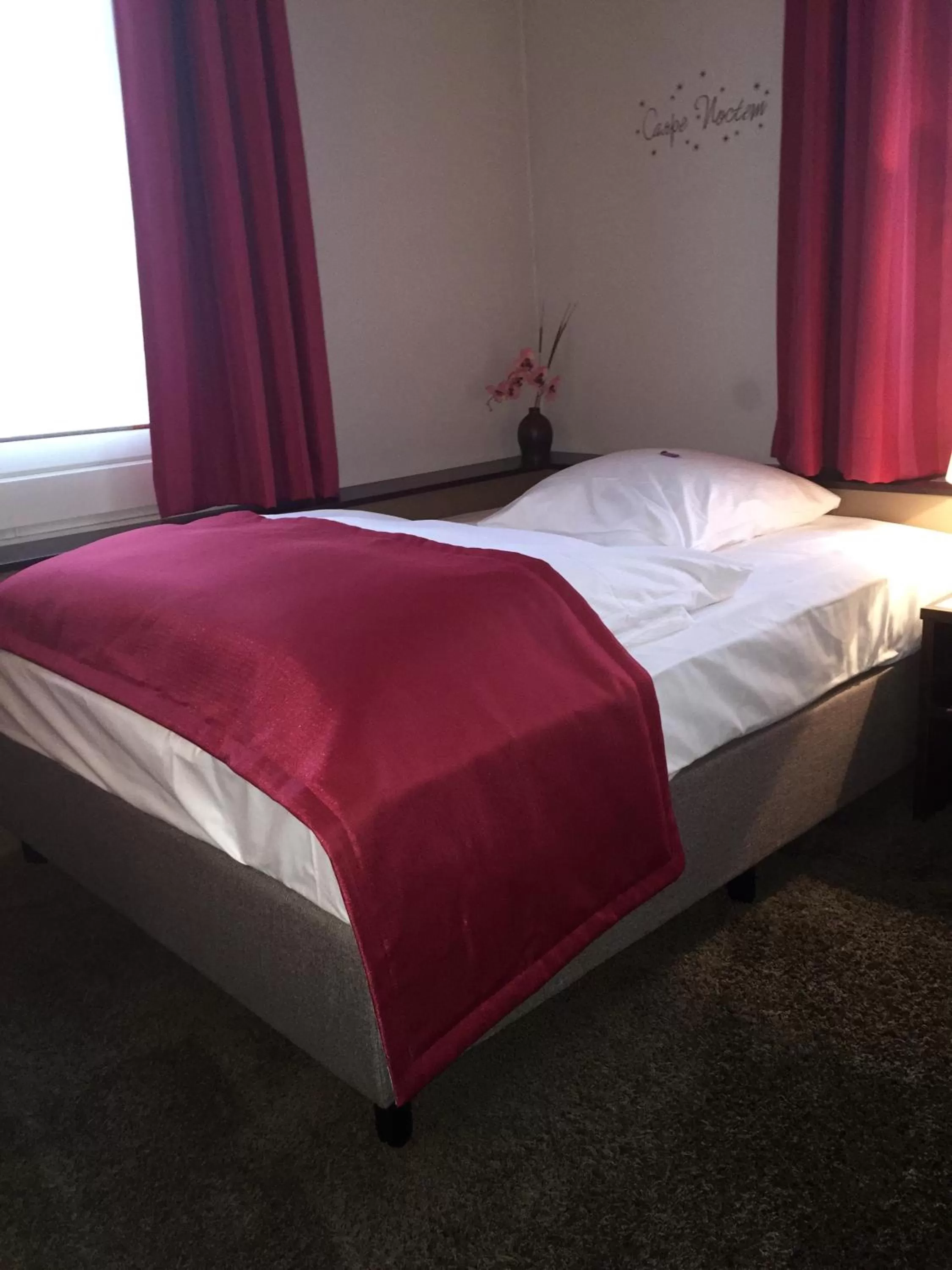 Bed in Hotel Lippischer Hof