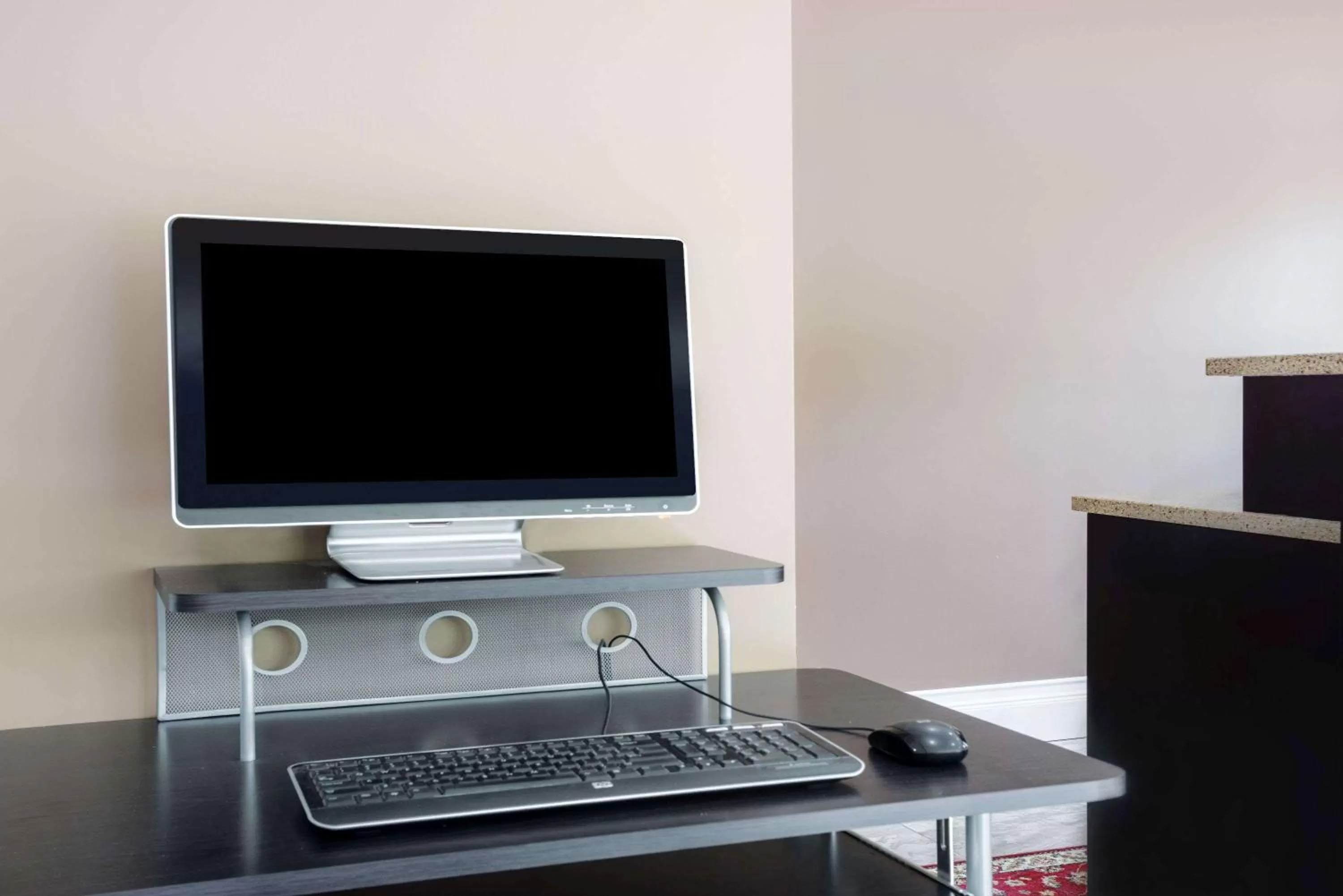 On site in Super 8 by Wyndham Kingston