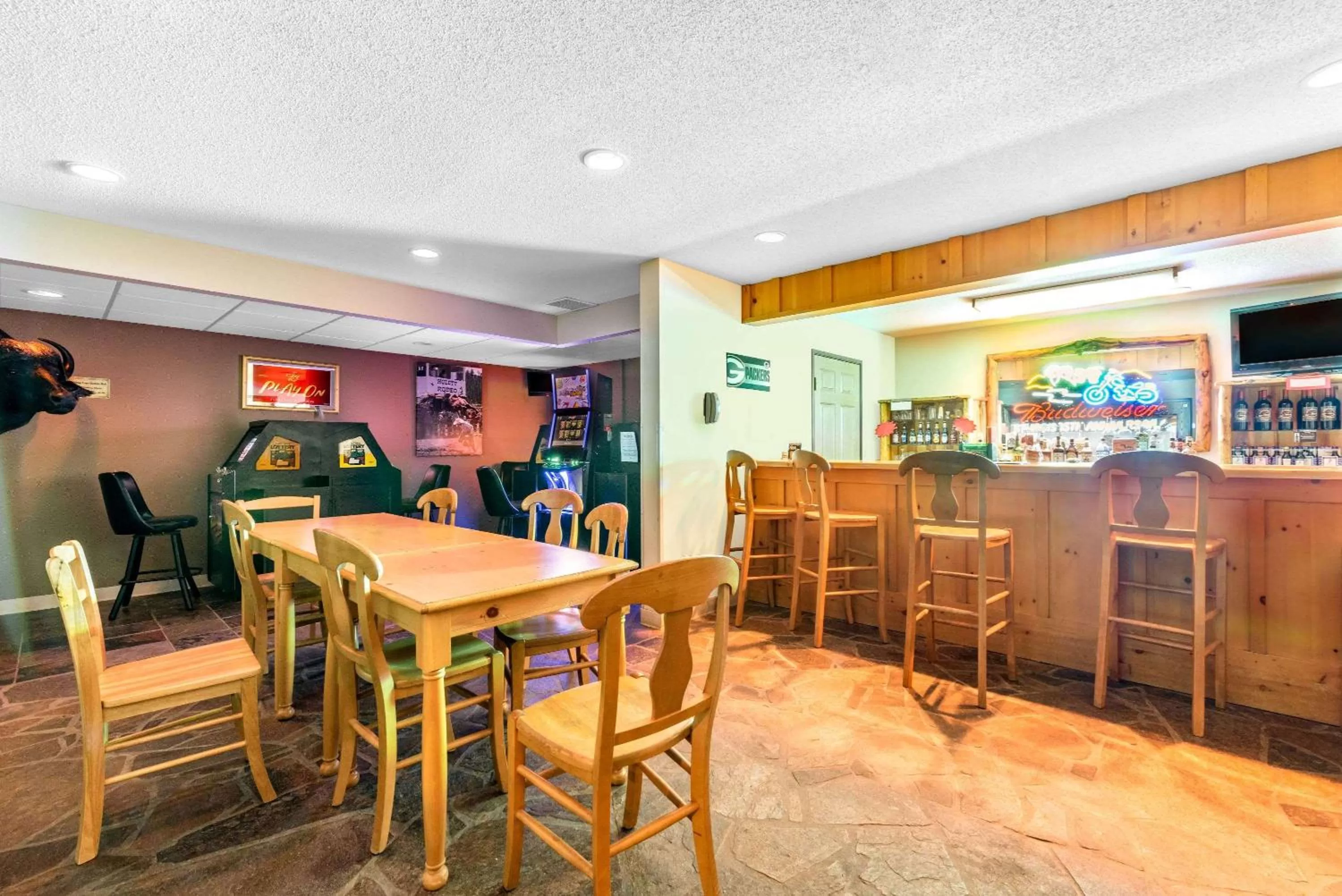 Lounge or bar in Summerset Hotel and Suites Rapid City West