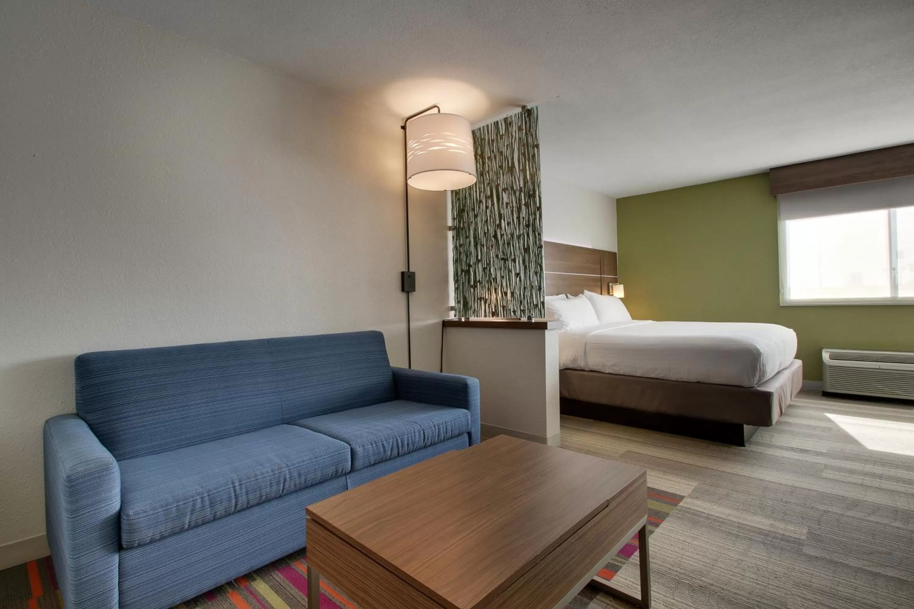Bedroom, Bed in Holiday Inn Express & Suites Wapakoneta by IHG