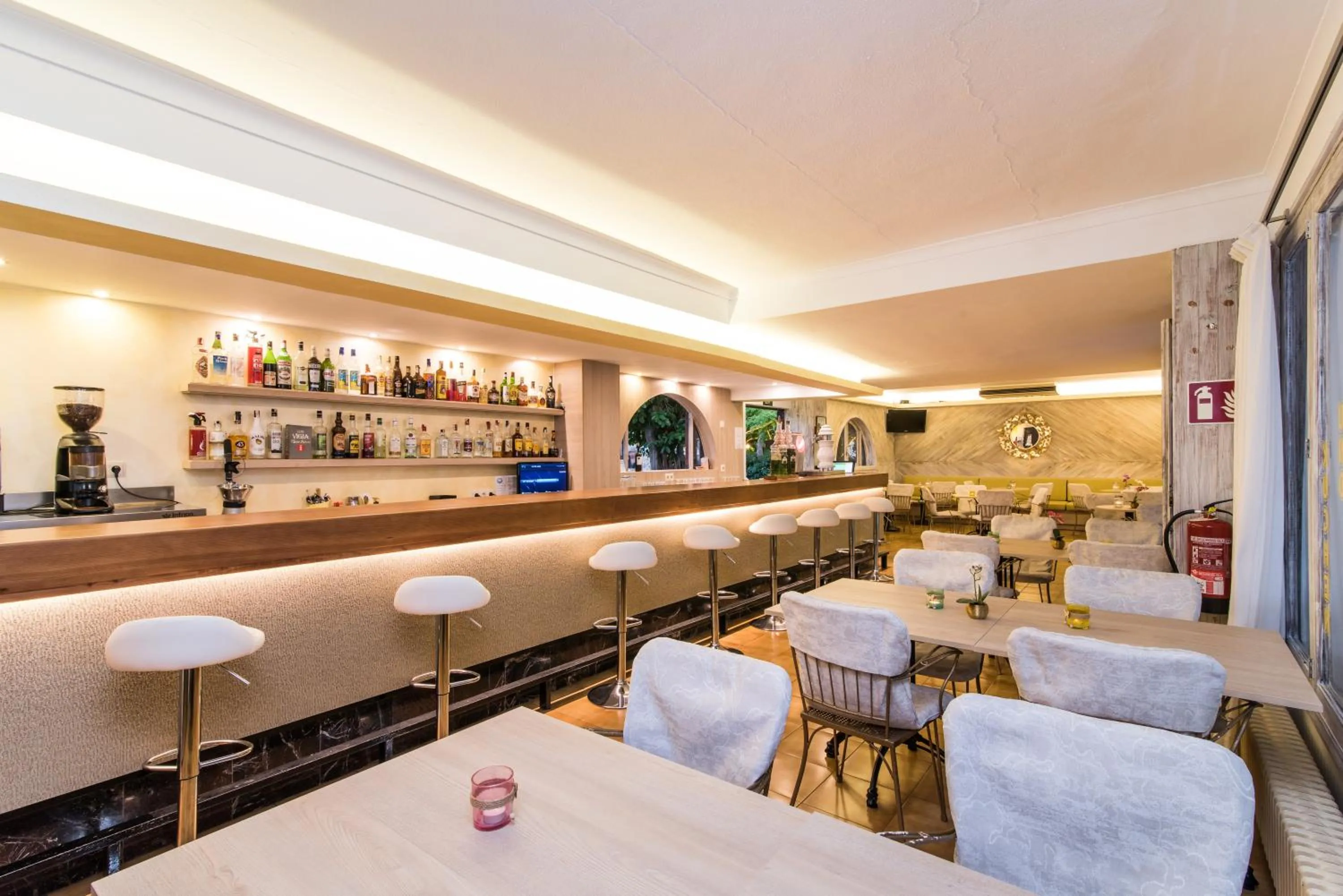 Restaurant/places to eat in Hotel Baviera