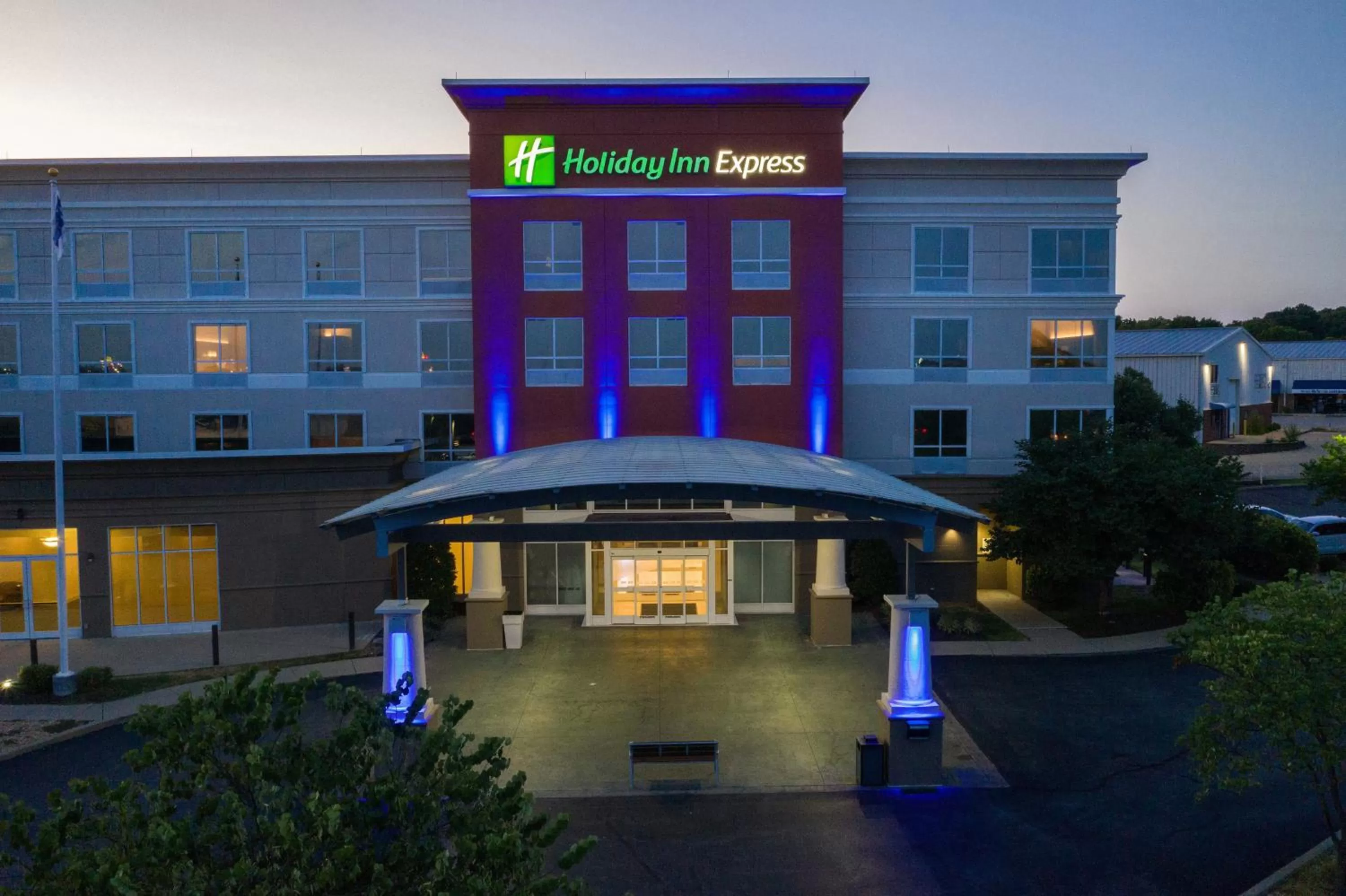 Property building in Holiday Inn Express Georgetown by IHG