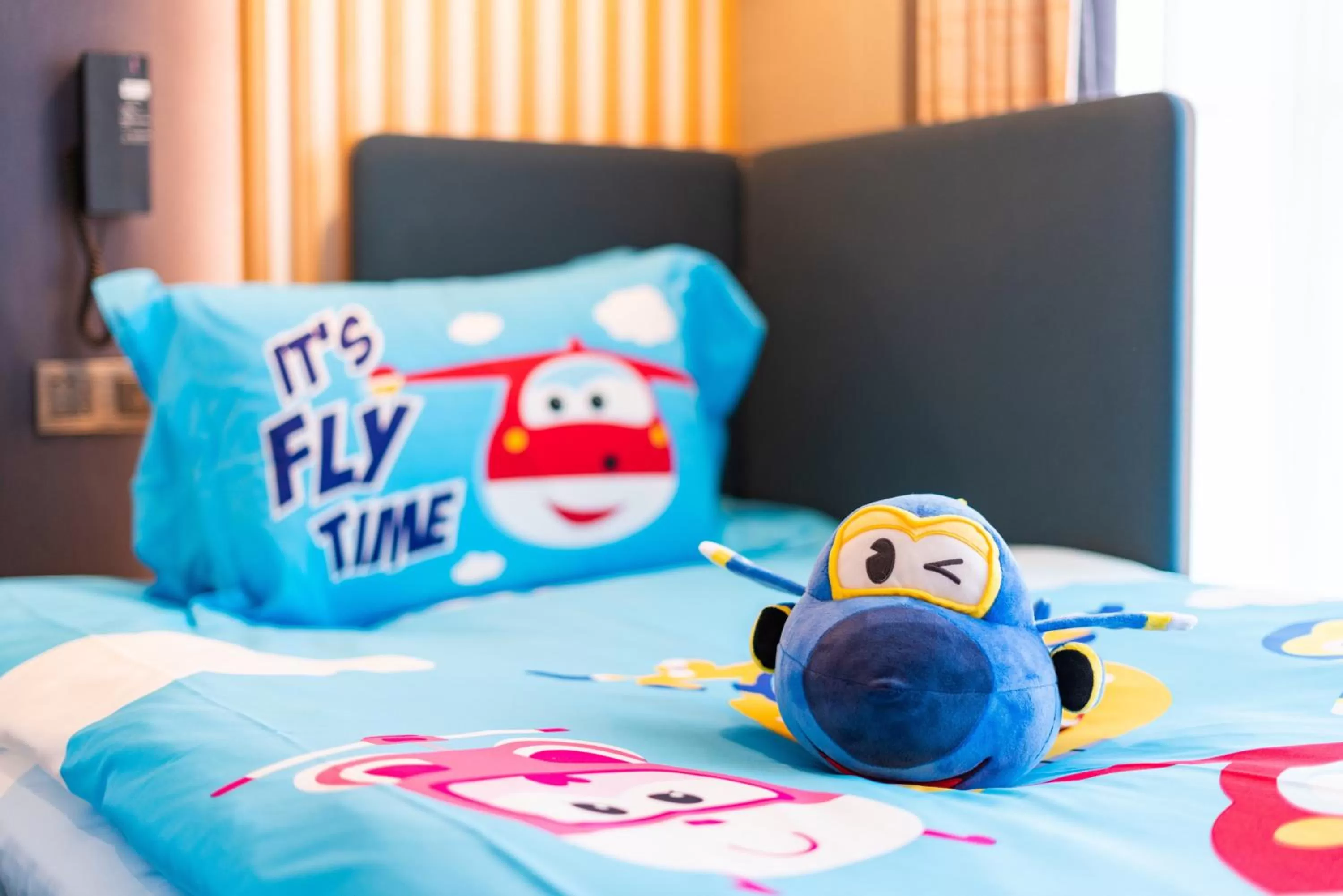 Photo of the whole room, Bed in Holiday Inn Express Hangzhou Westlake East by IHG