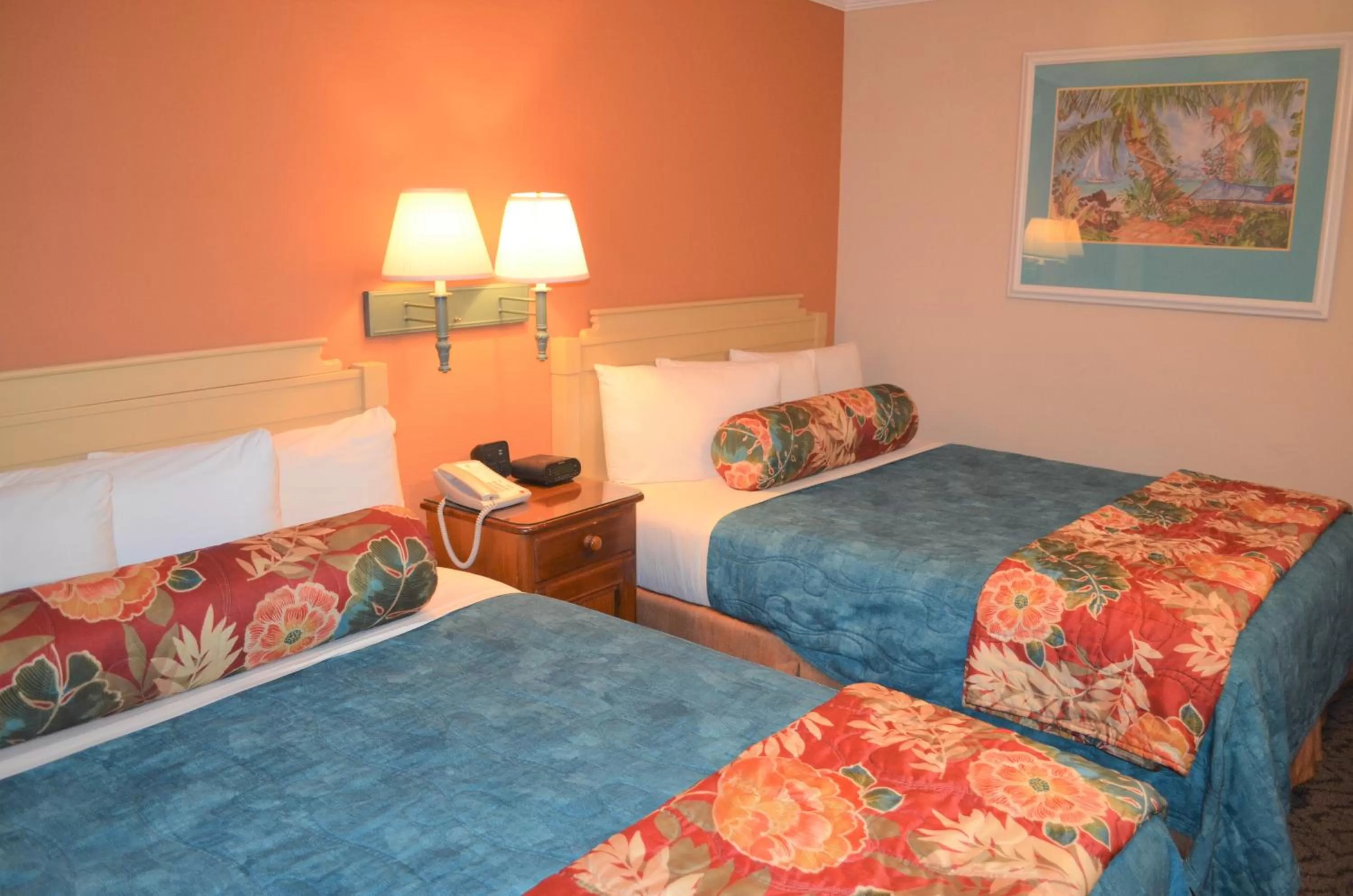 One-Bedroom Queen Suite with Balcony - Non-Smoking in Sun Viking Lodge - Daytona Beach