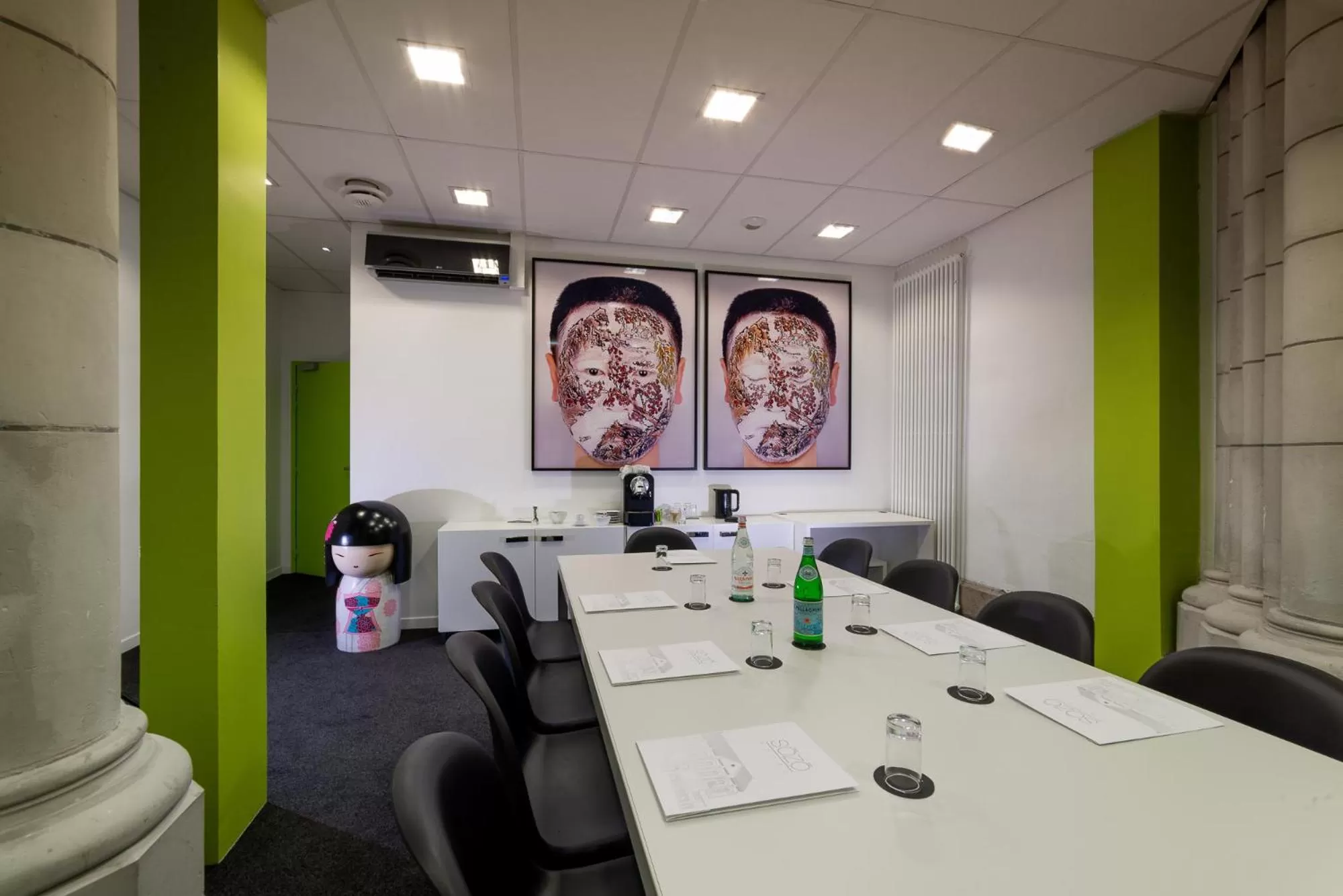 Business facilities in SOZO Hotel