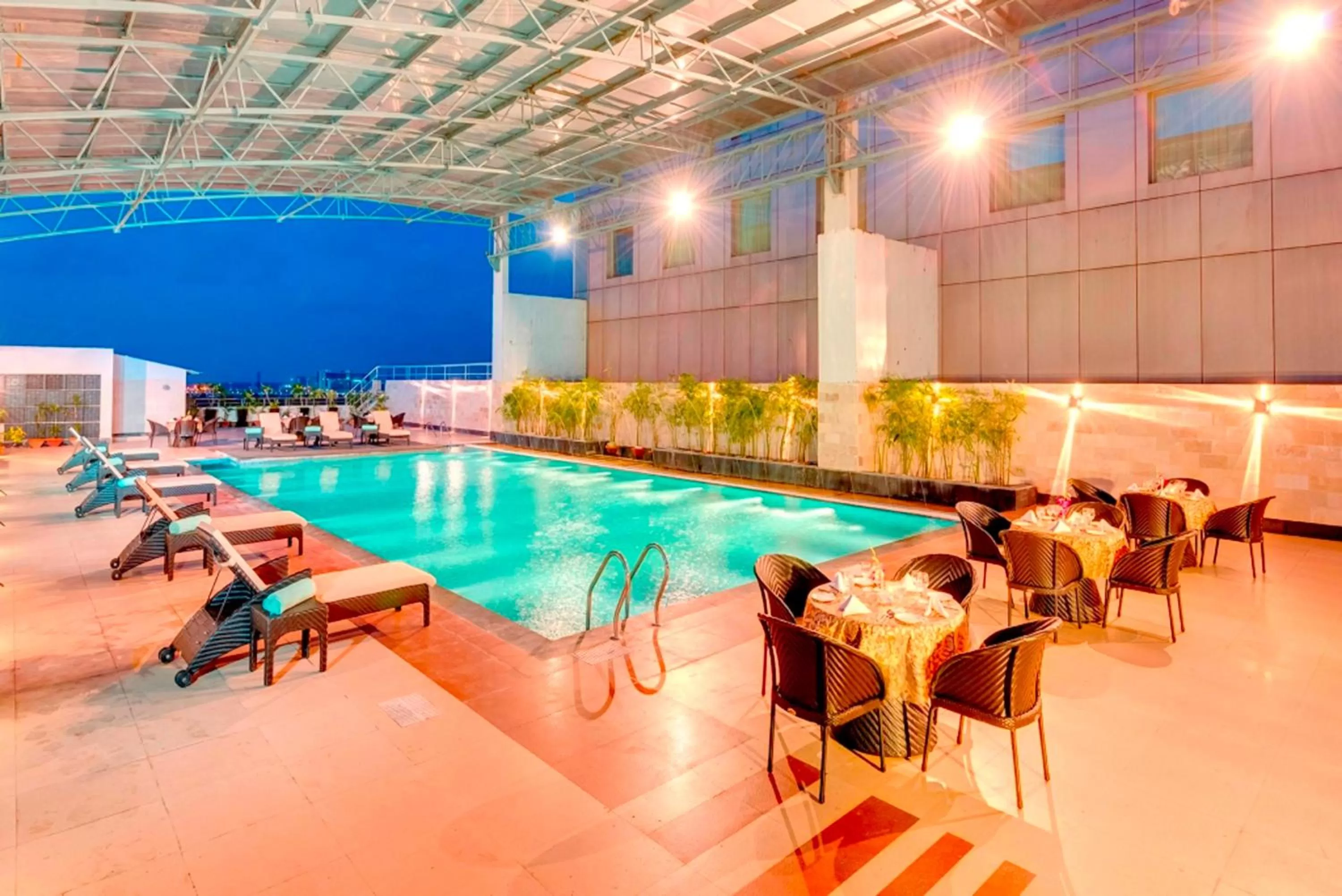 Swimming pool in Pride Plaza Hotel, Kolkata