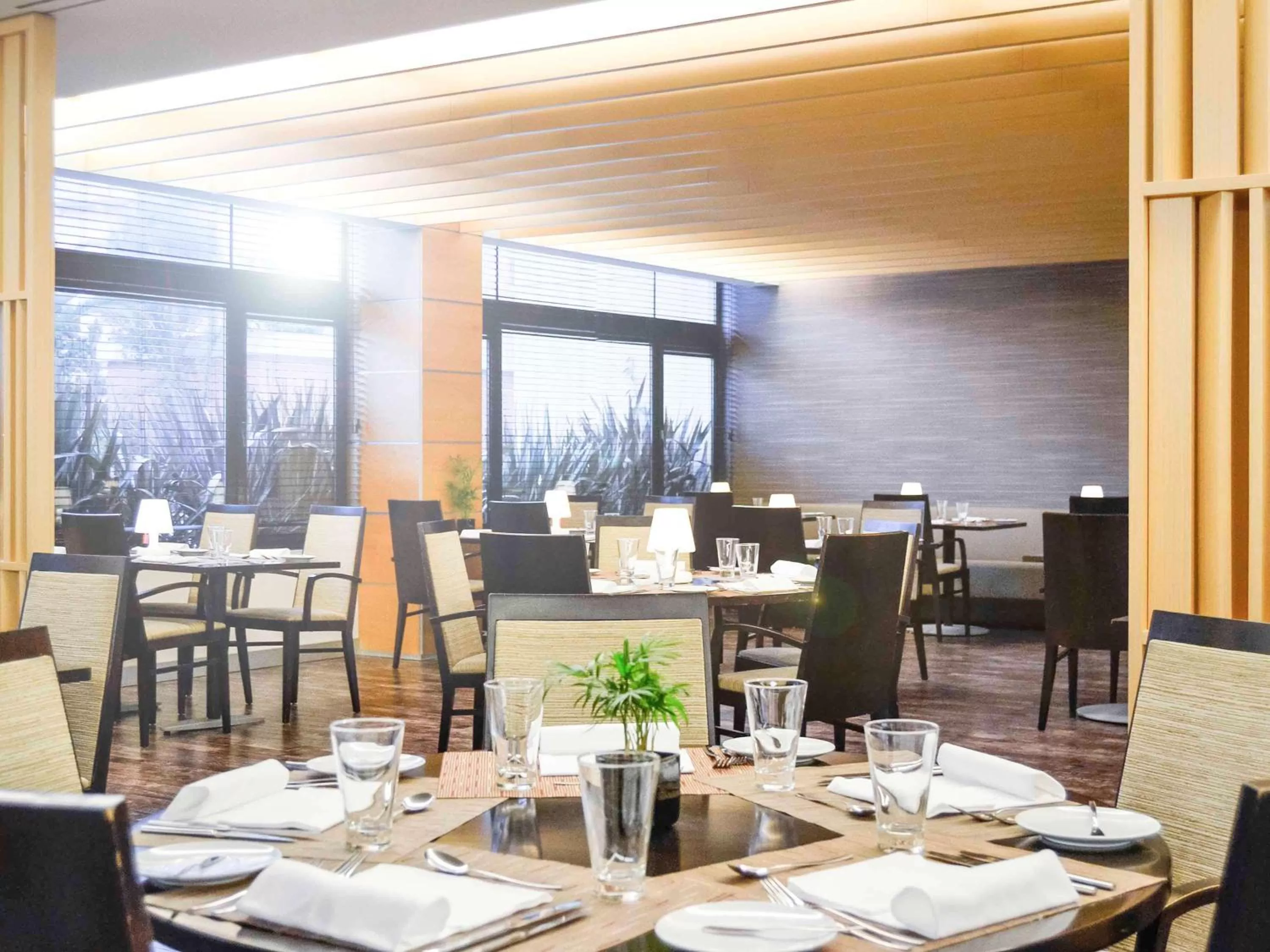 Restaurant/places to eat in Novotel Lisboa