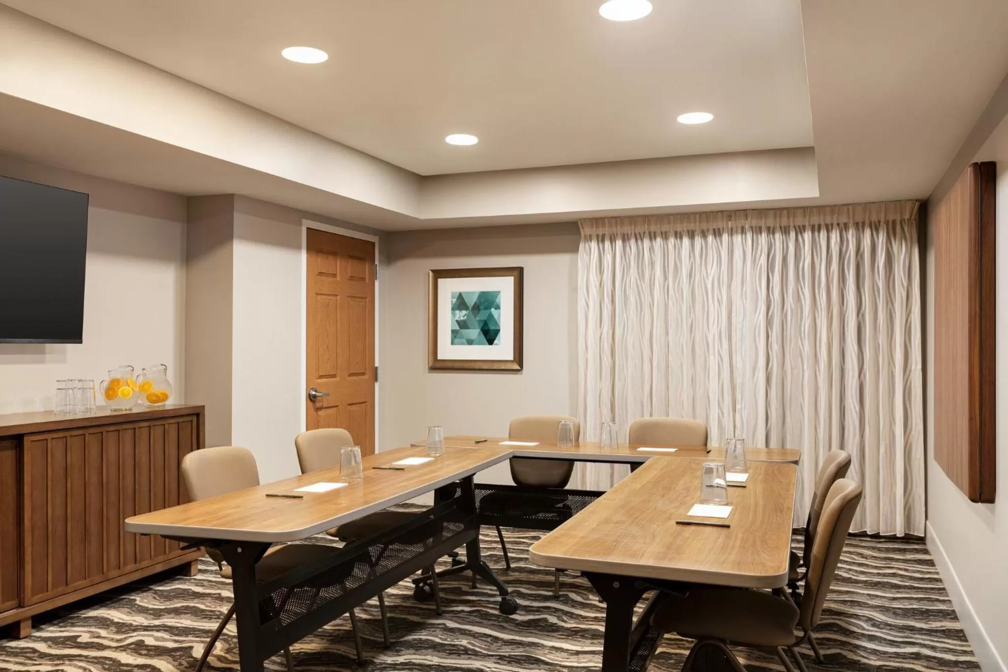 Meeting/conference room in Staybridge Suites Fort Wayne by IHG