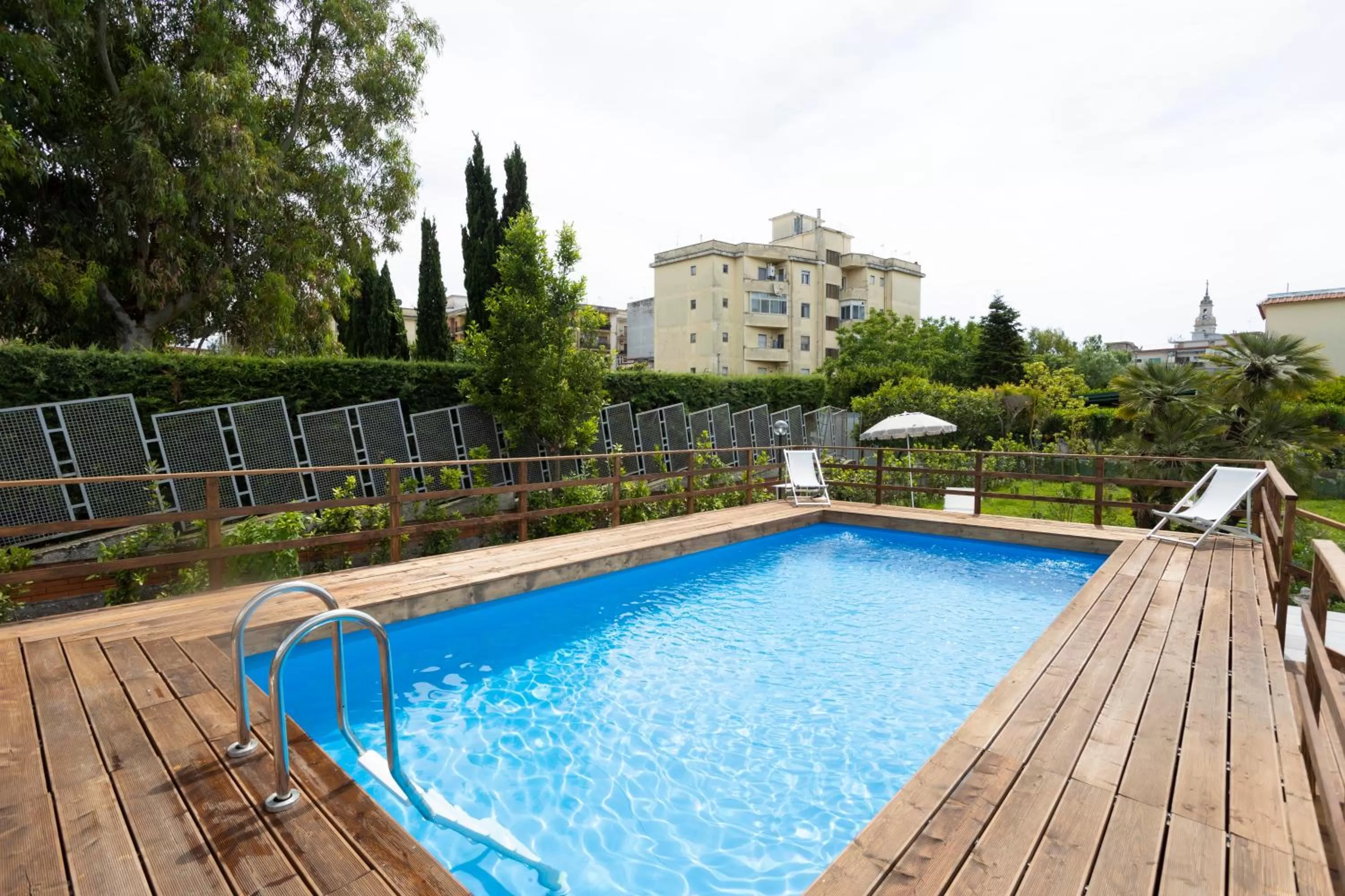 Swimming pool in Residence O'Sole Mio Pompei