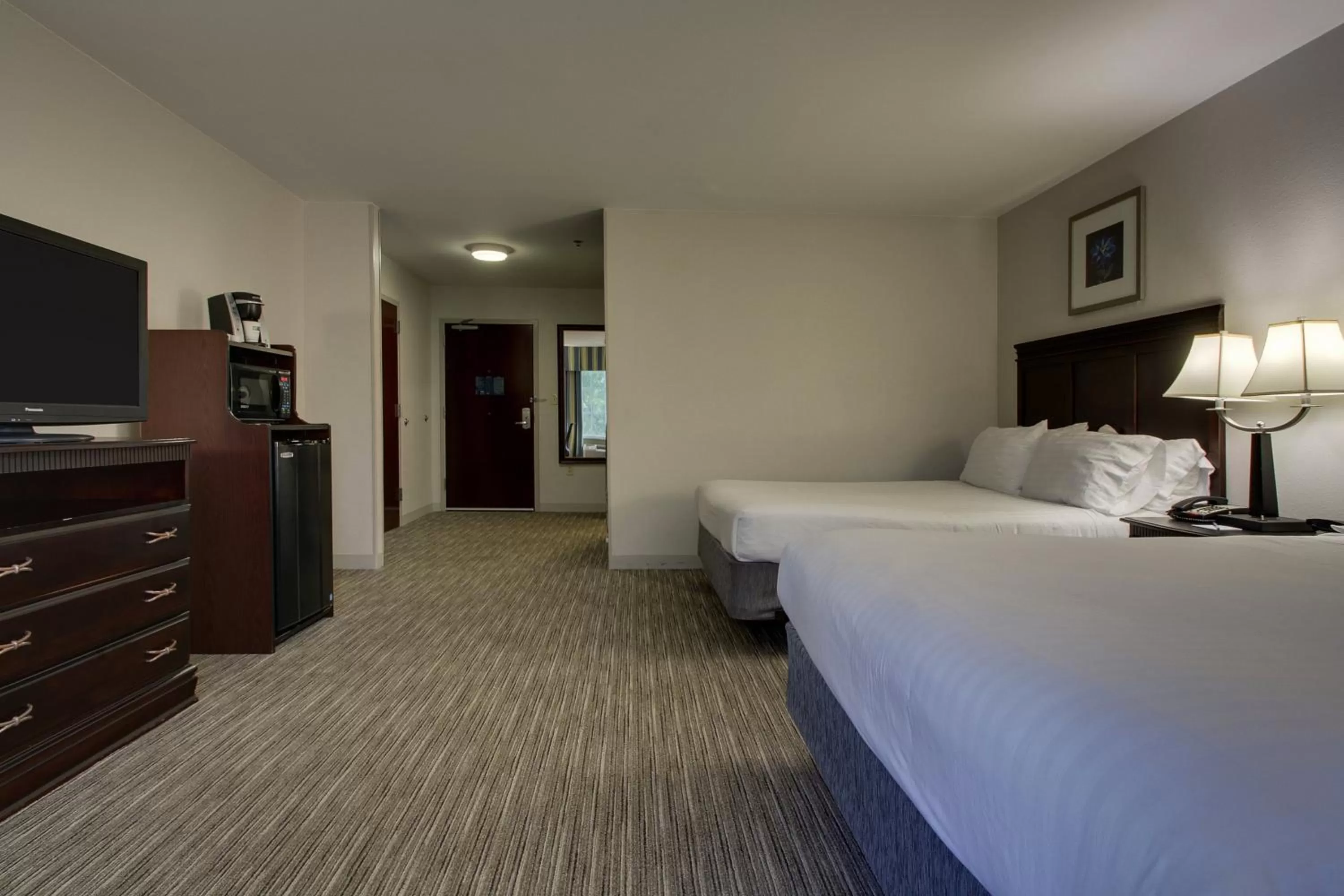 Photo of the whole room, Bed in Holiday Inn Express Hotel & Suites Middleboro Raynham by IHG
