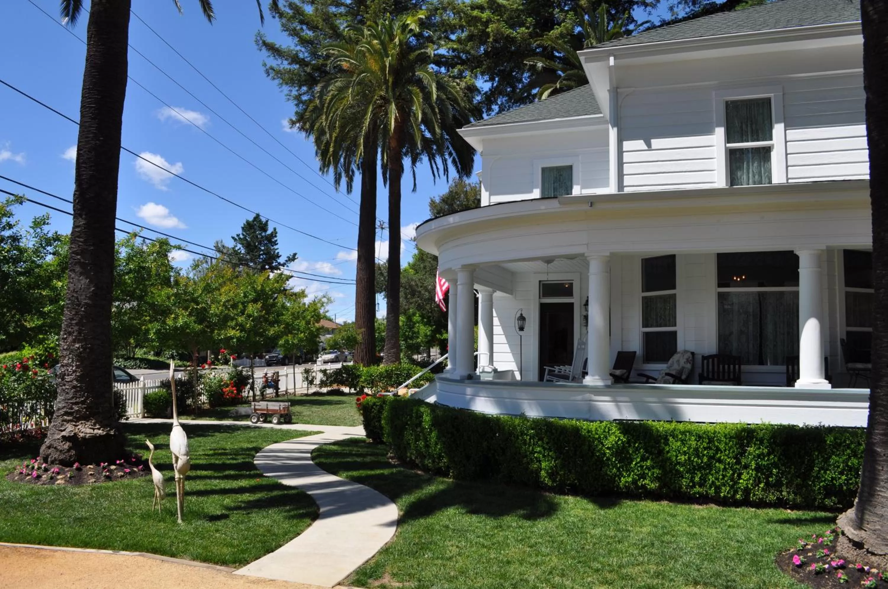 Facade/entrance, Property Building in The River Belle Inn