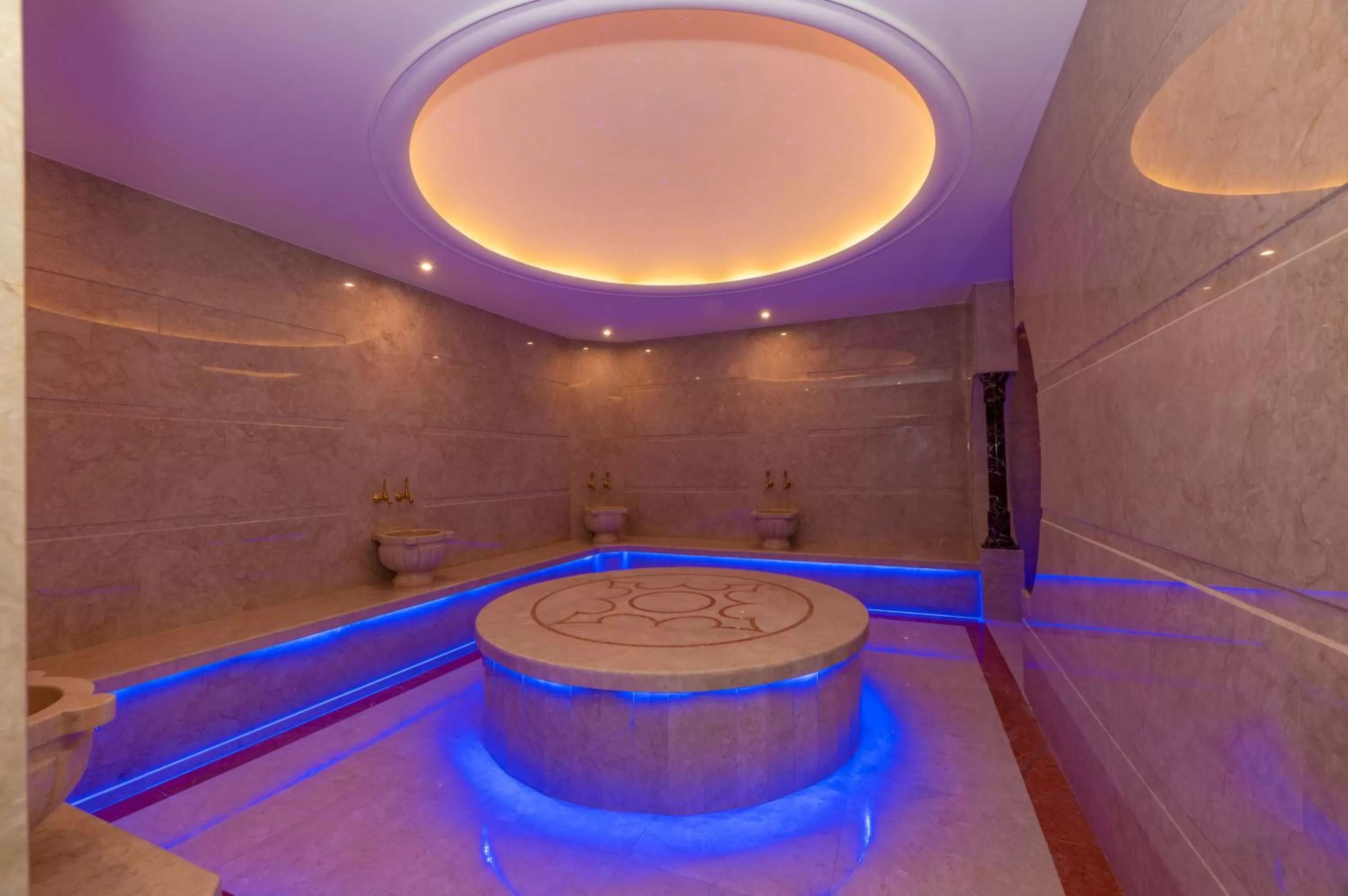 Hot Tub in Ramada By Wyndham Istanbul Pera Taksim