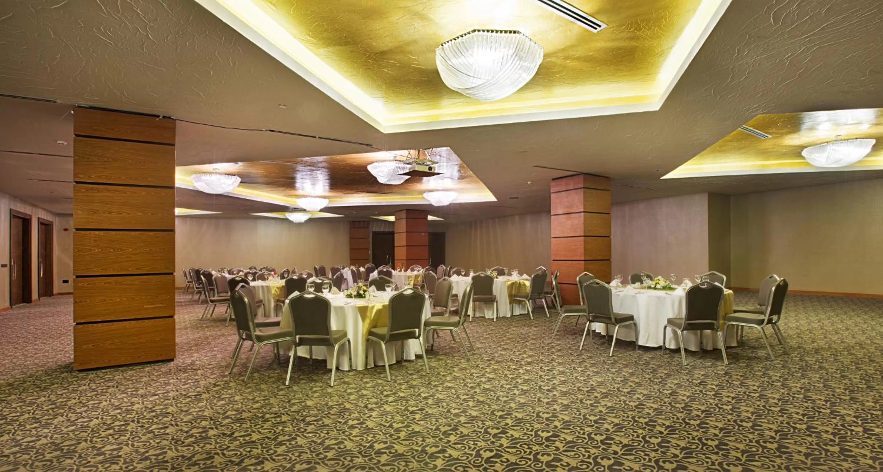 Meeting/conference room in Dedeman Erbil Hotel City Center