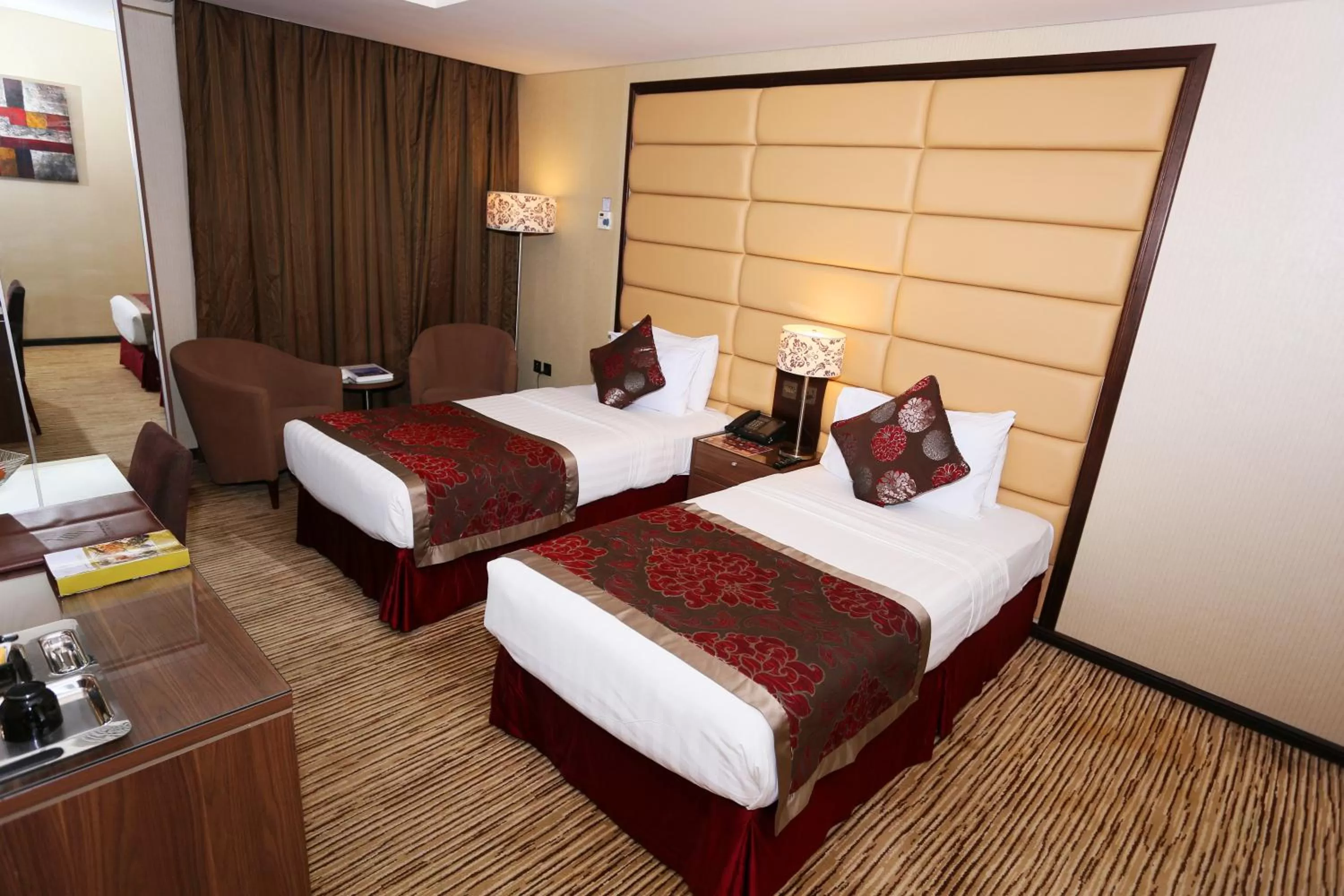 Deluxe Twin Room in Al Hamra Hotel