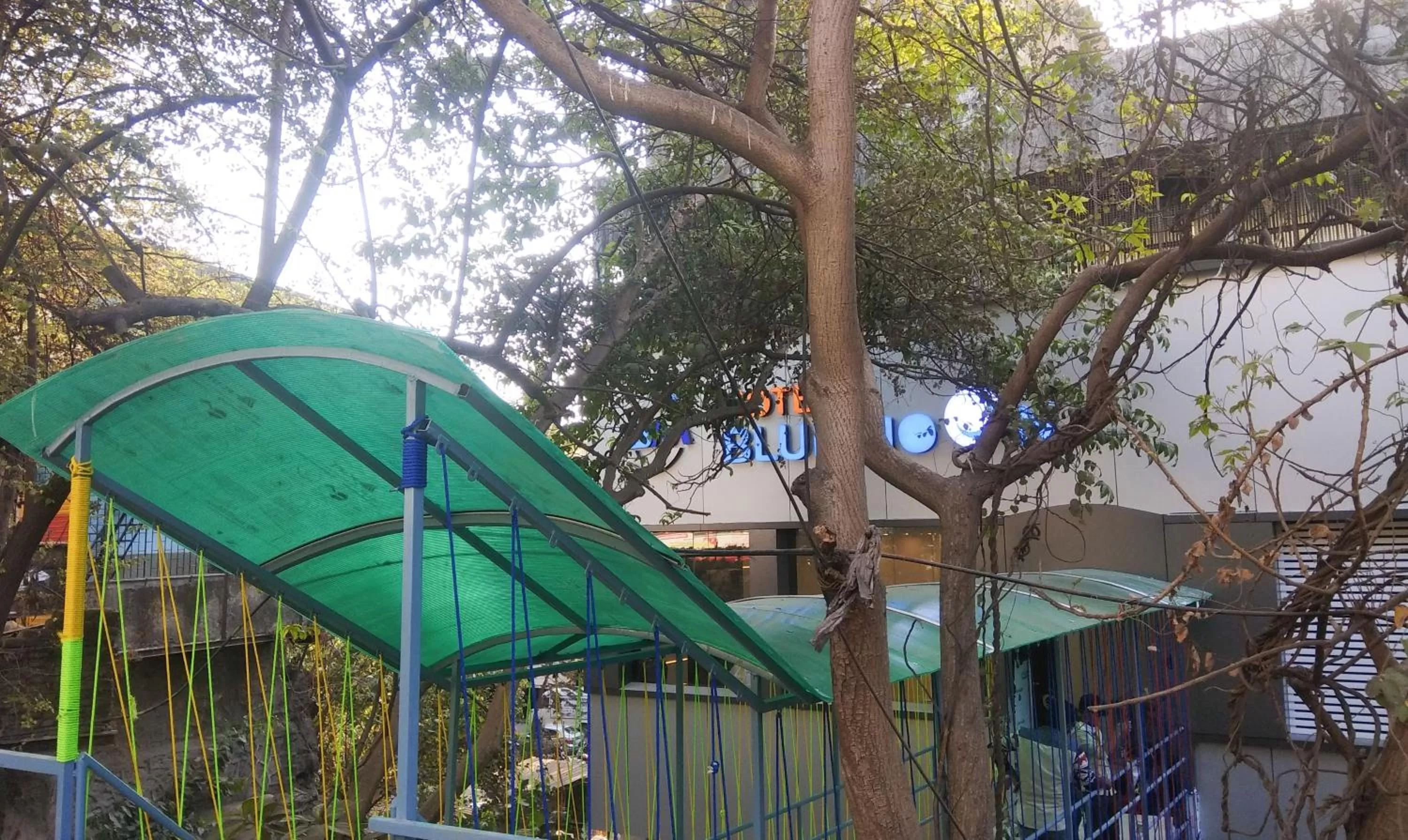 Facade/entrance in Treebo Blue Moon Powai