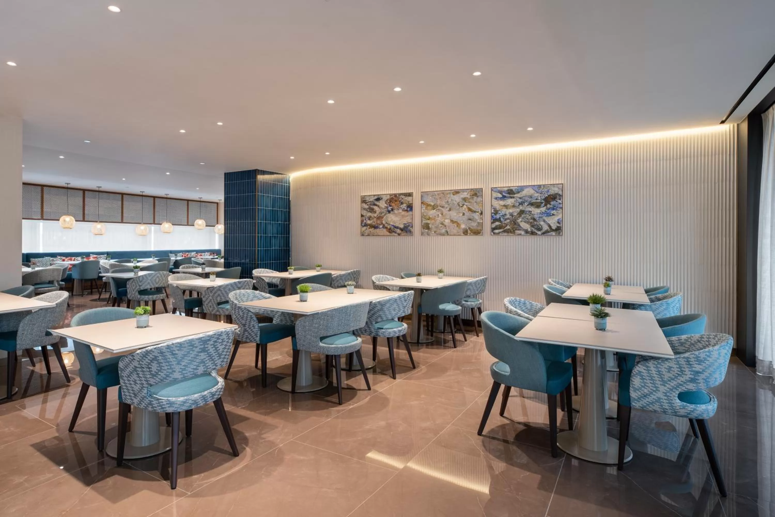 Restaurant/places to eat in Eurostars Aliados