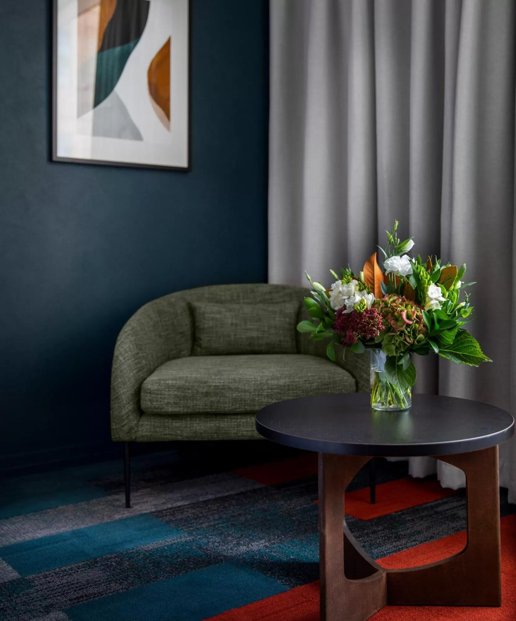 Seating area in Rydges Auckland