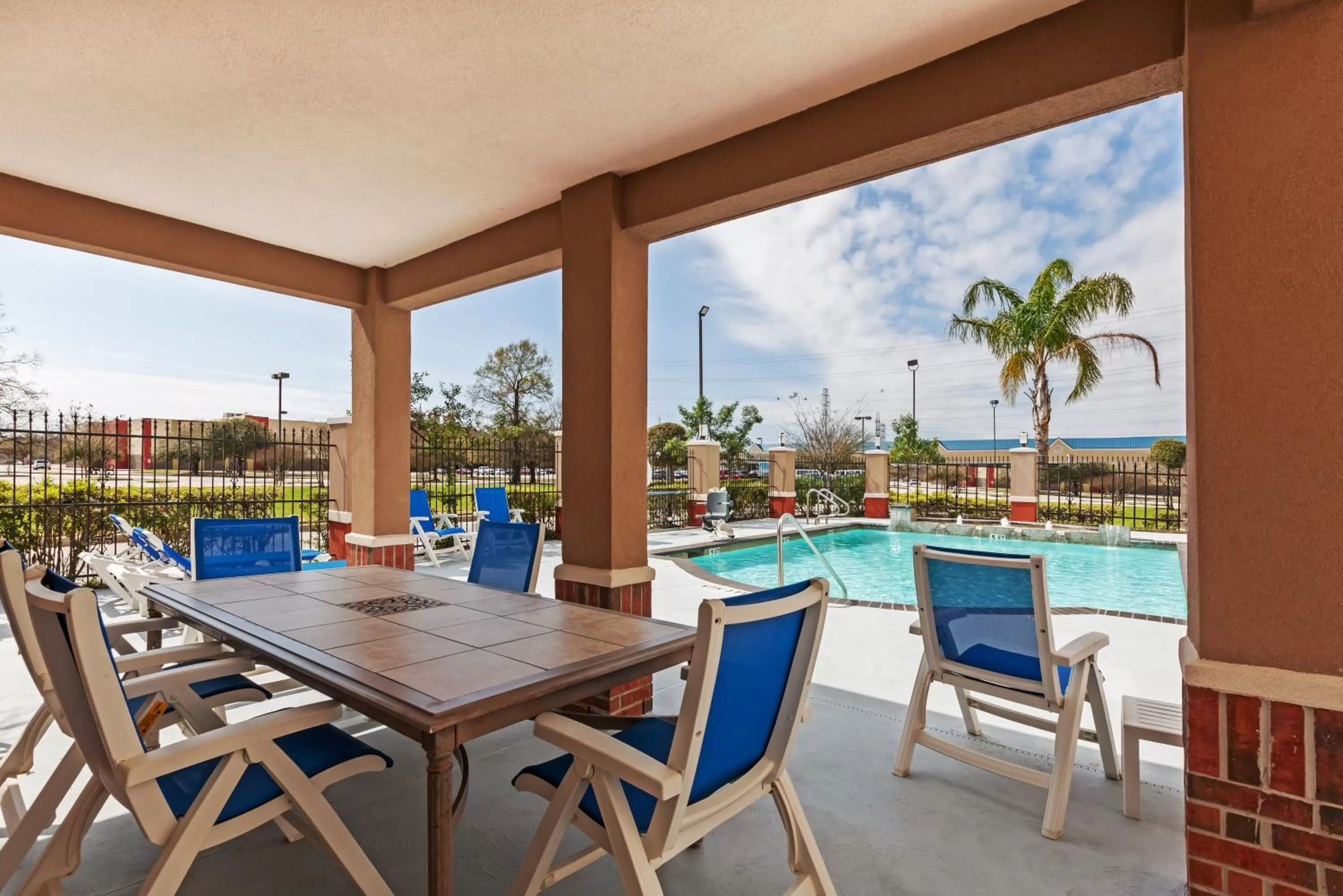 Swimming pool in Holiday Inn Express & Suites Houston East by IHG
