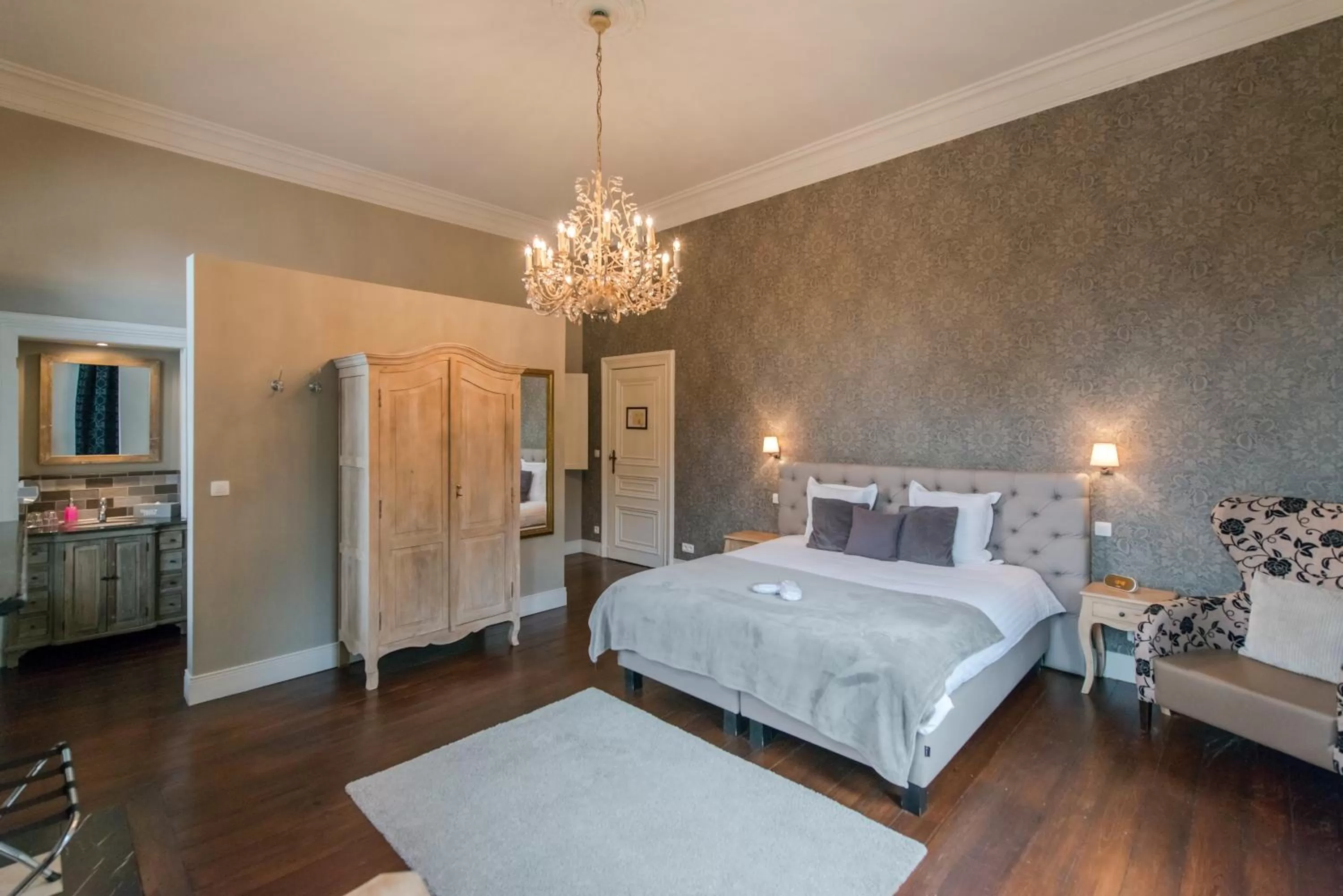 Photo of the whole room, Bed in Boutique Hotel Huys van Steyns