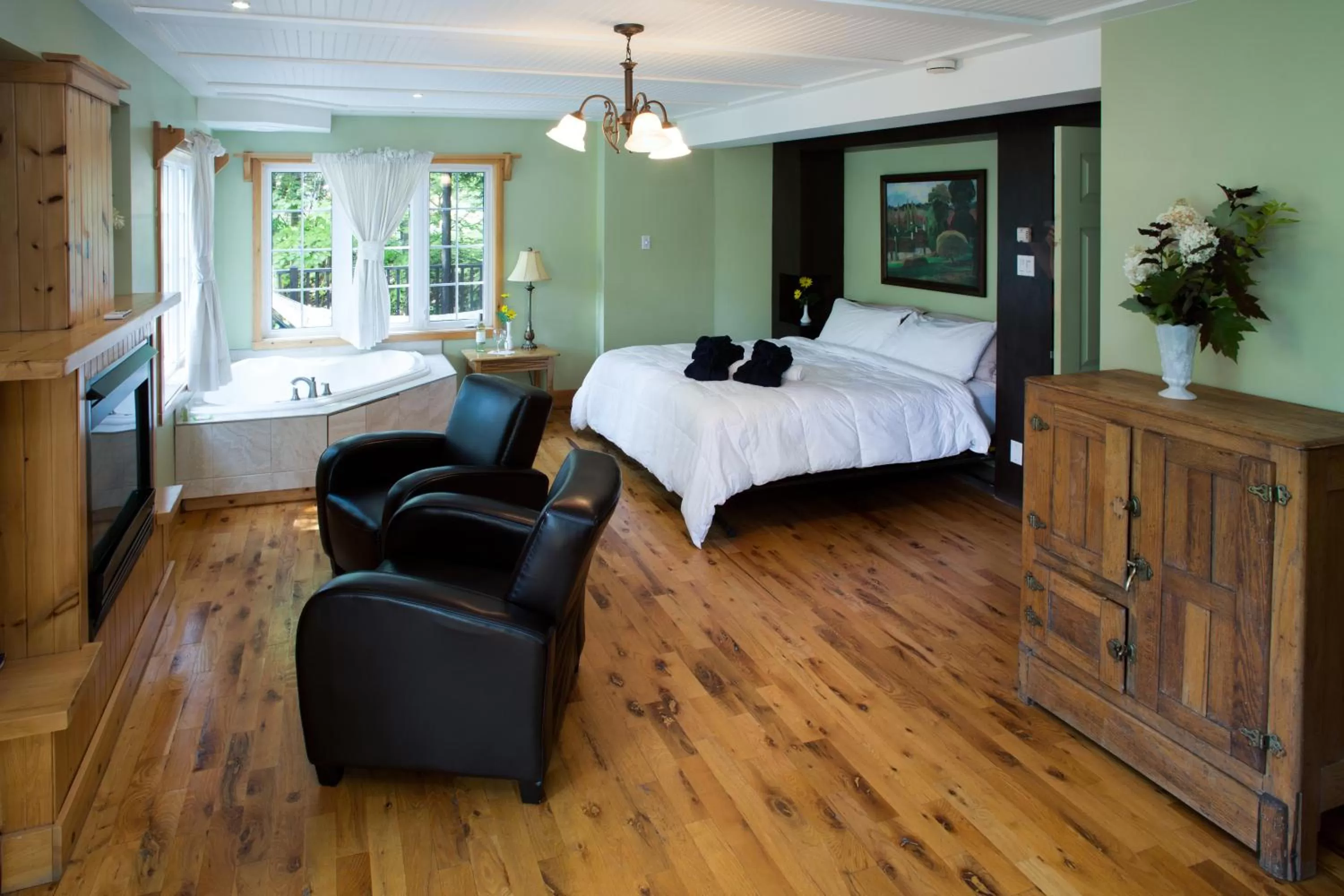 King Suite with Balcony in Auberge Spa & Beaux Reves