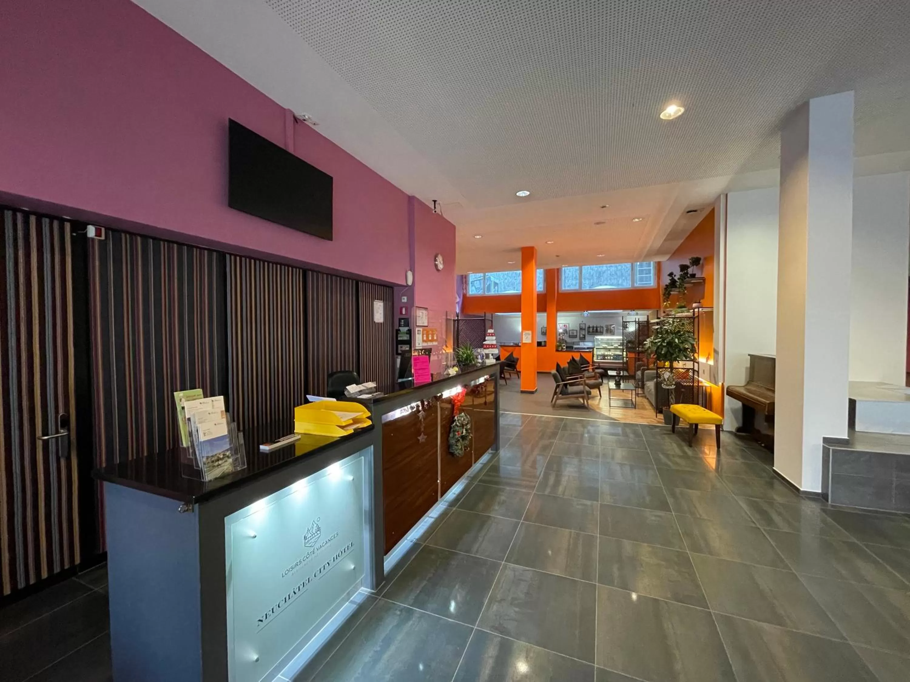 Lobby or reception in Neuchâtel City Hôtel