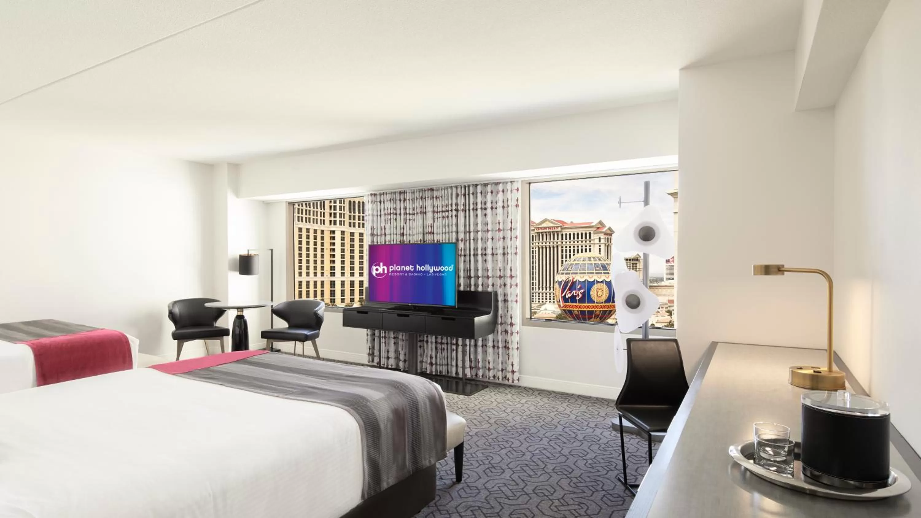 Bedroom, Bed in Planet Hollywood Resort & Casino
