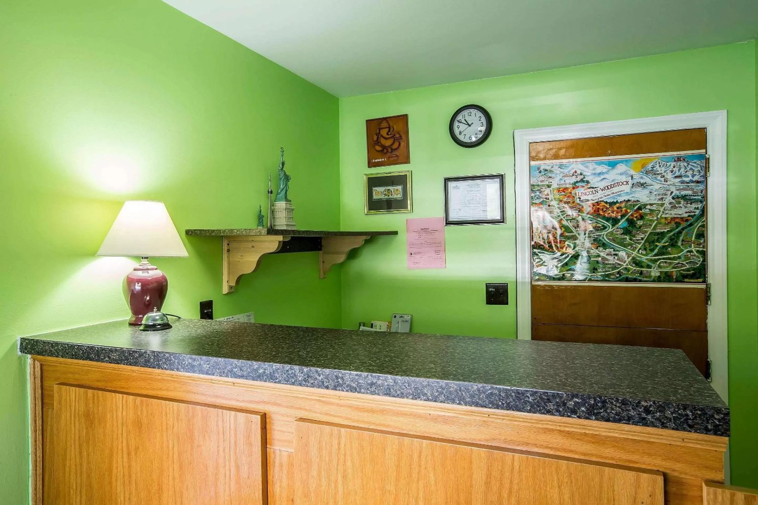 Lobby or reception in Rodeway Inn Lincoln I-93