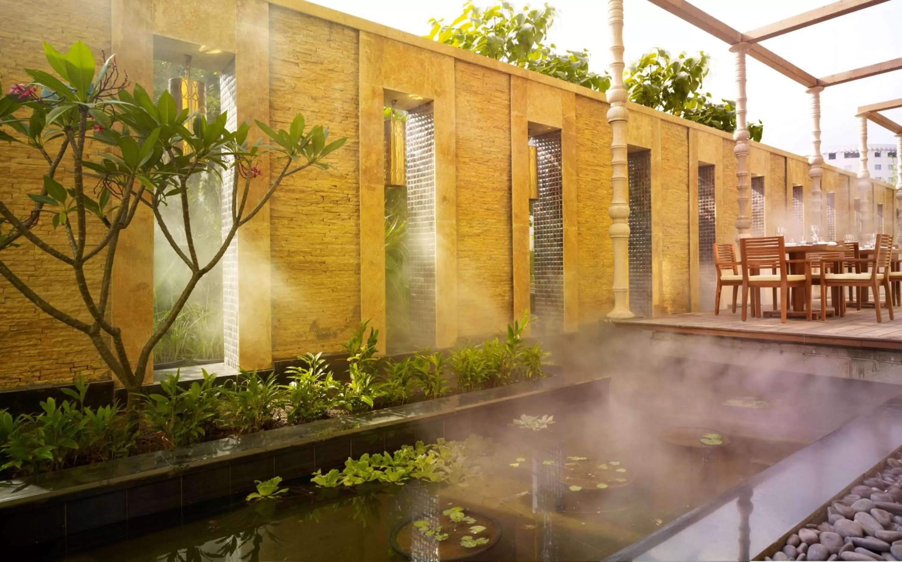 Restaurant/places to eat in Hyatt Regency Pune Hotel & Residences