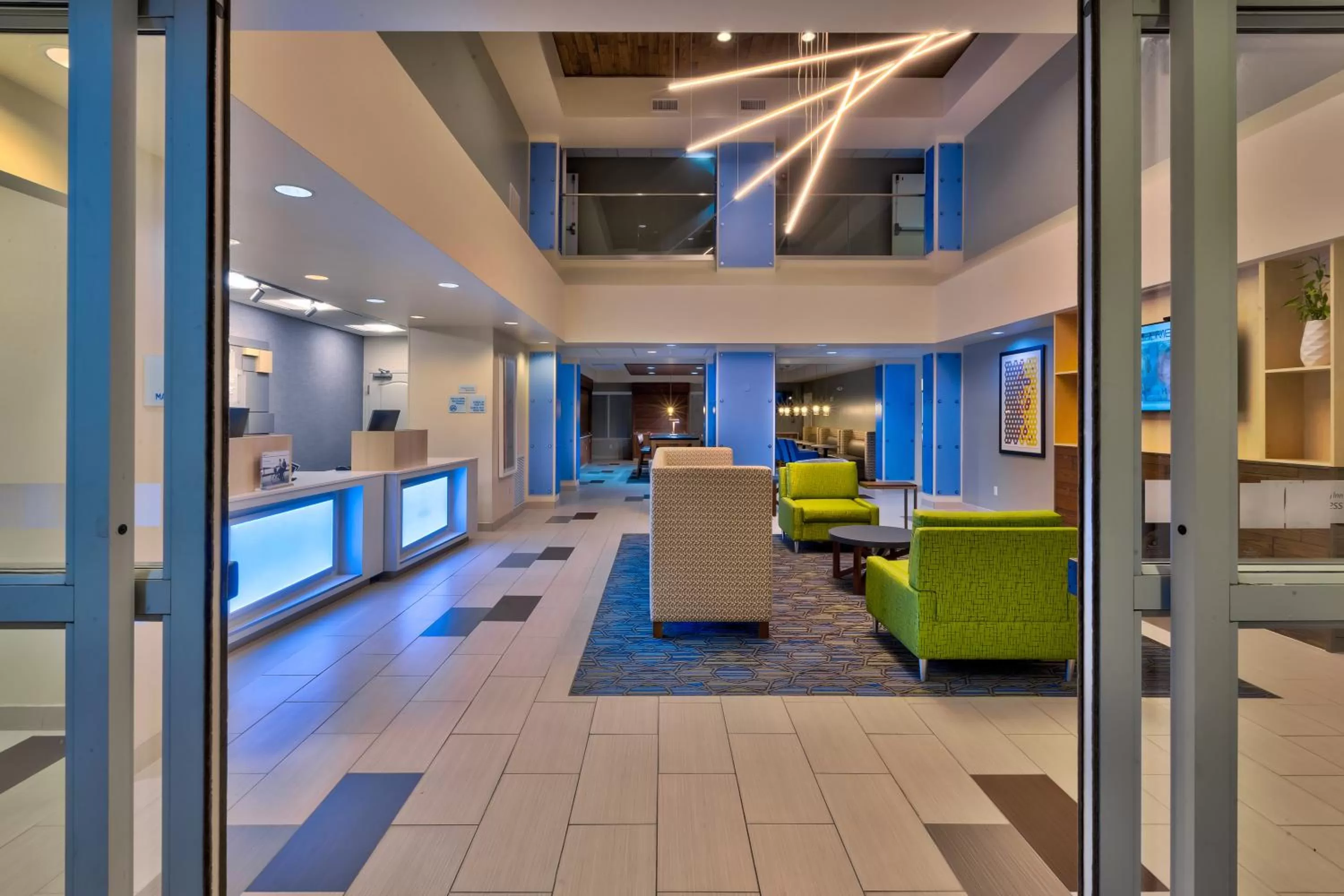 Lobby or reception in Holiday Inn Express & Suites - Effingham by IHG