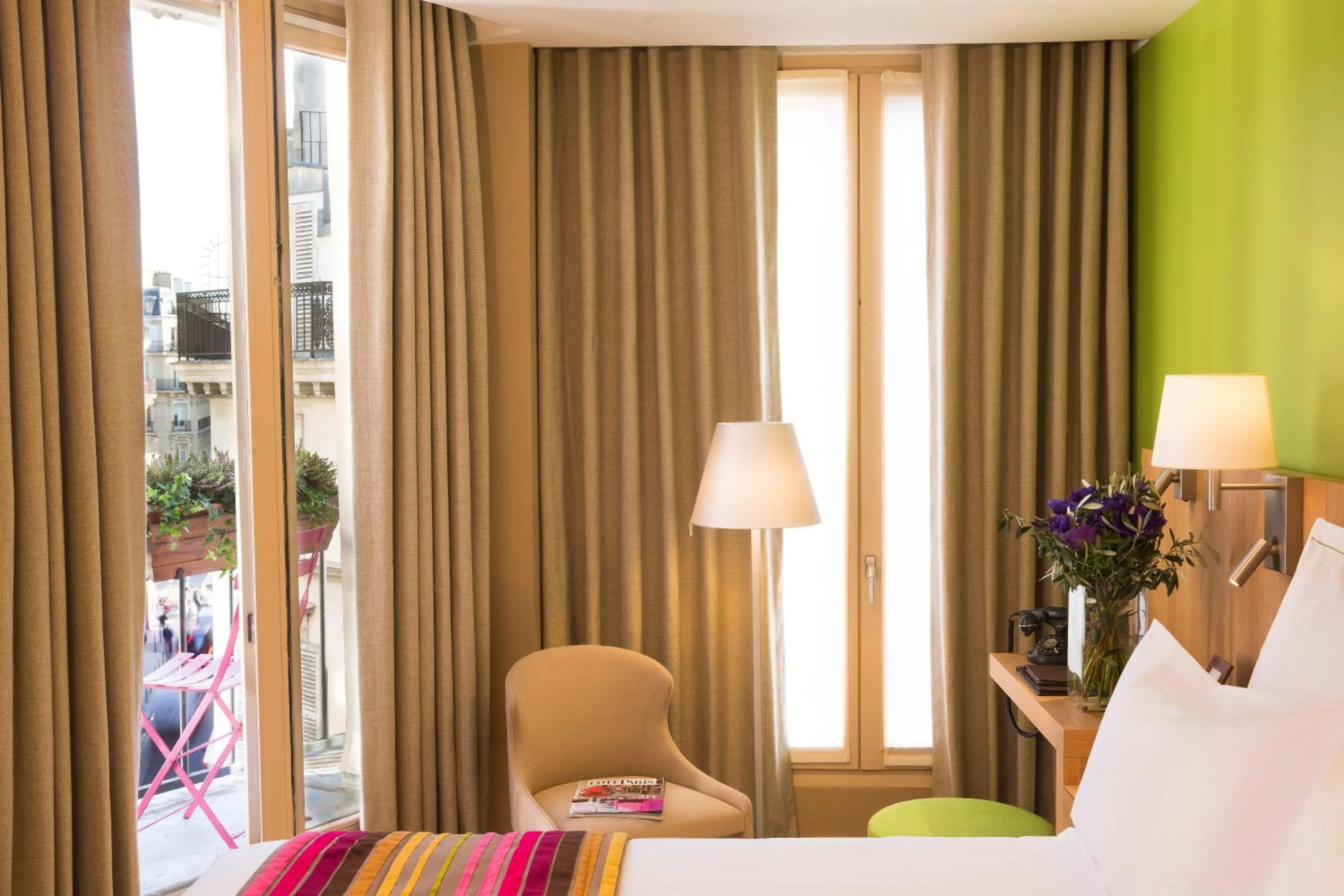 Bedroom, Bed in Hôtel Cordelia Opéra-Madeleine