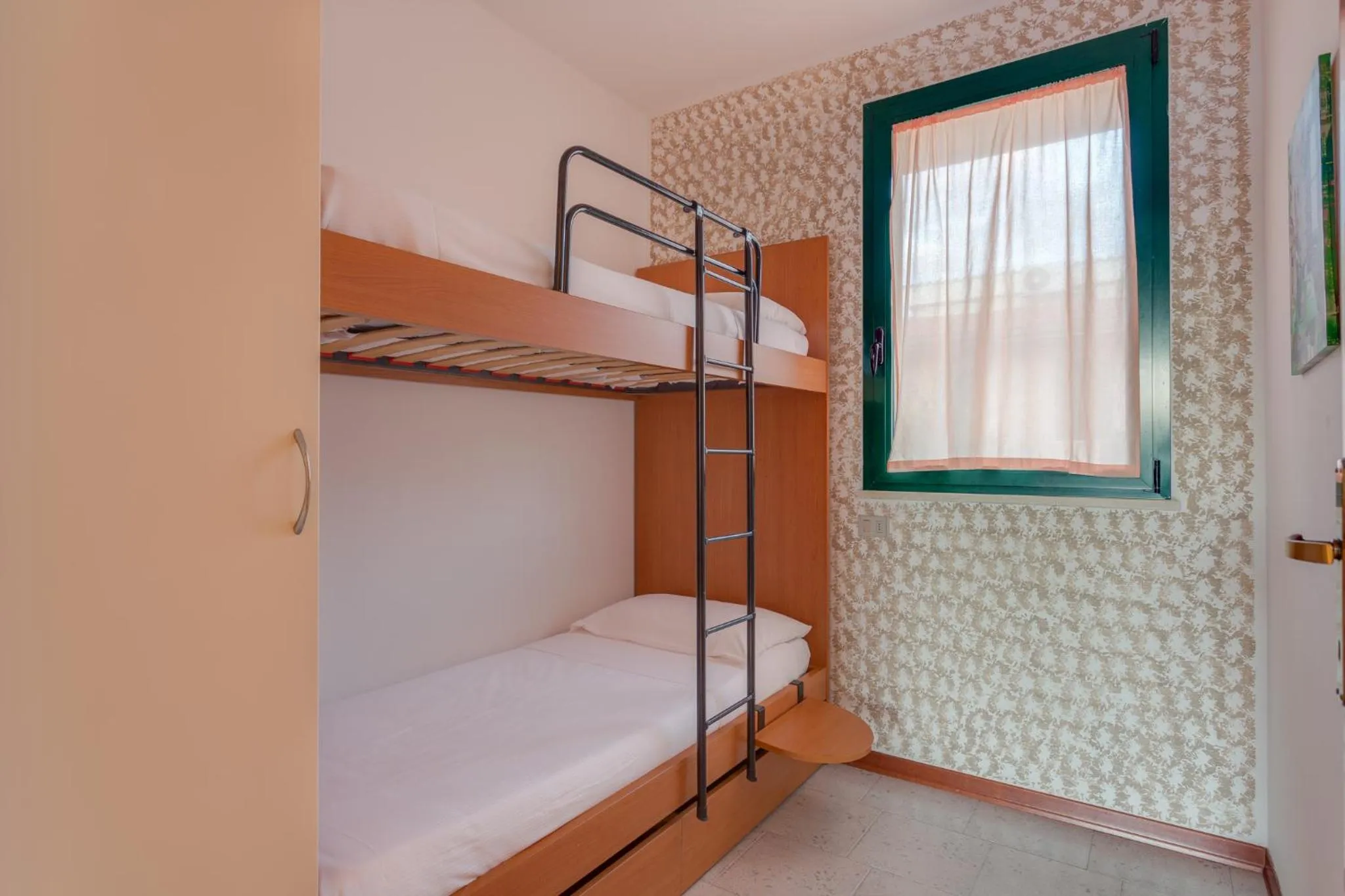 bunk bed, Bed in Villaggio Mare Si