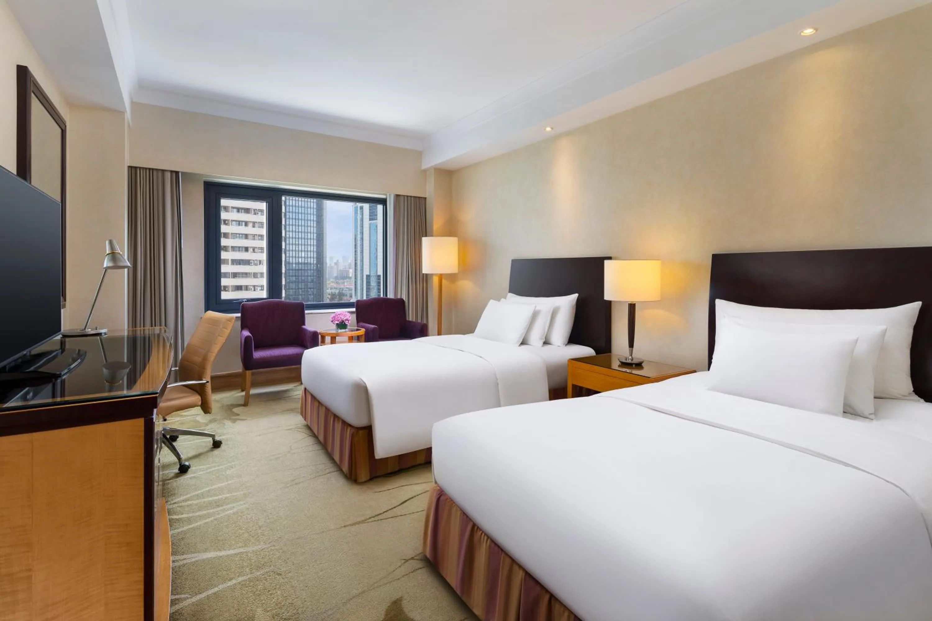 Bedroom, Bed in Radisson Collection Hotel, Yangtze Shanghai