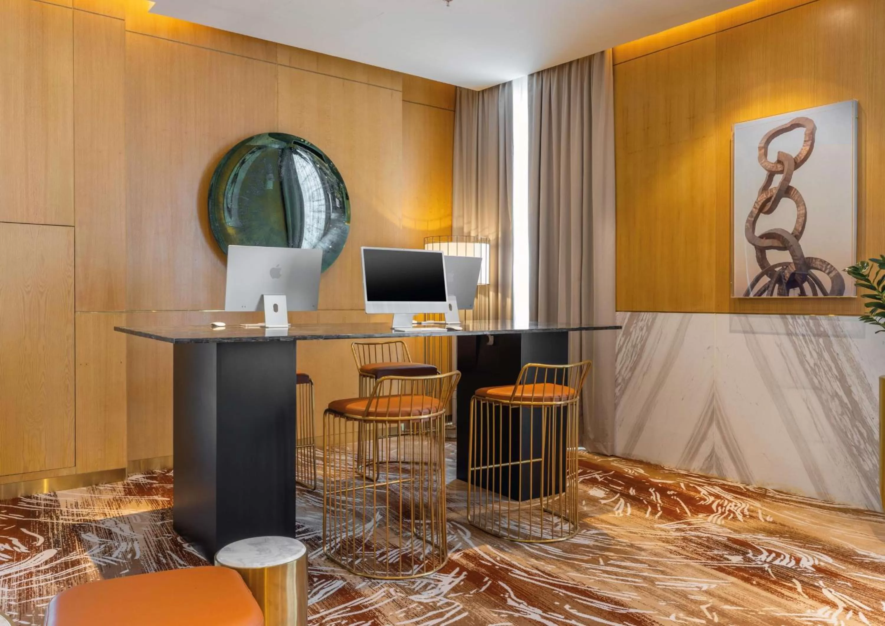 Business facilities in Embassy Suites By Hilton Doha Old Town