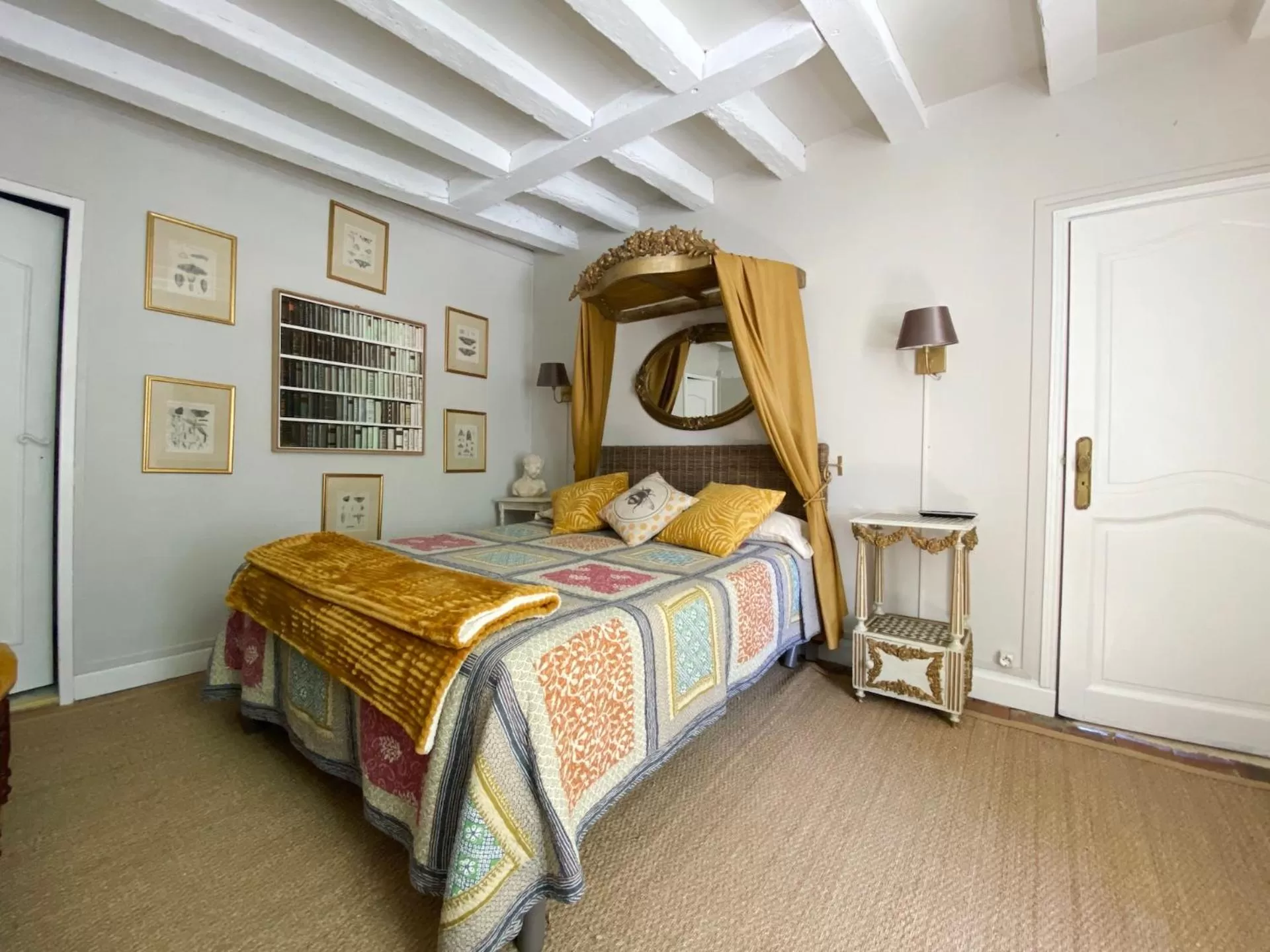 Photo of the whole room, Bed in Le Petit Chateau De Sainte Colombe