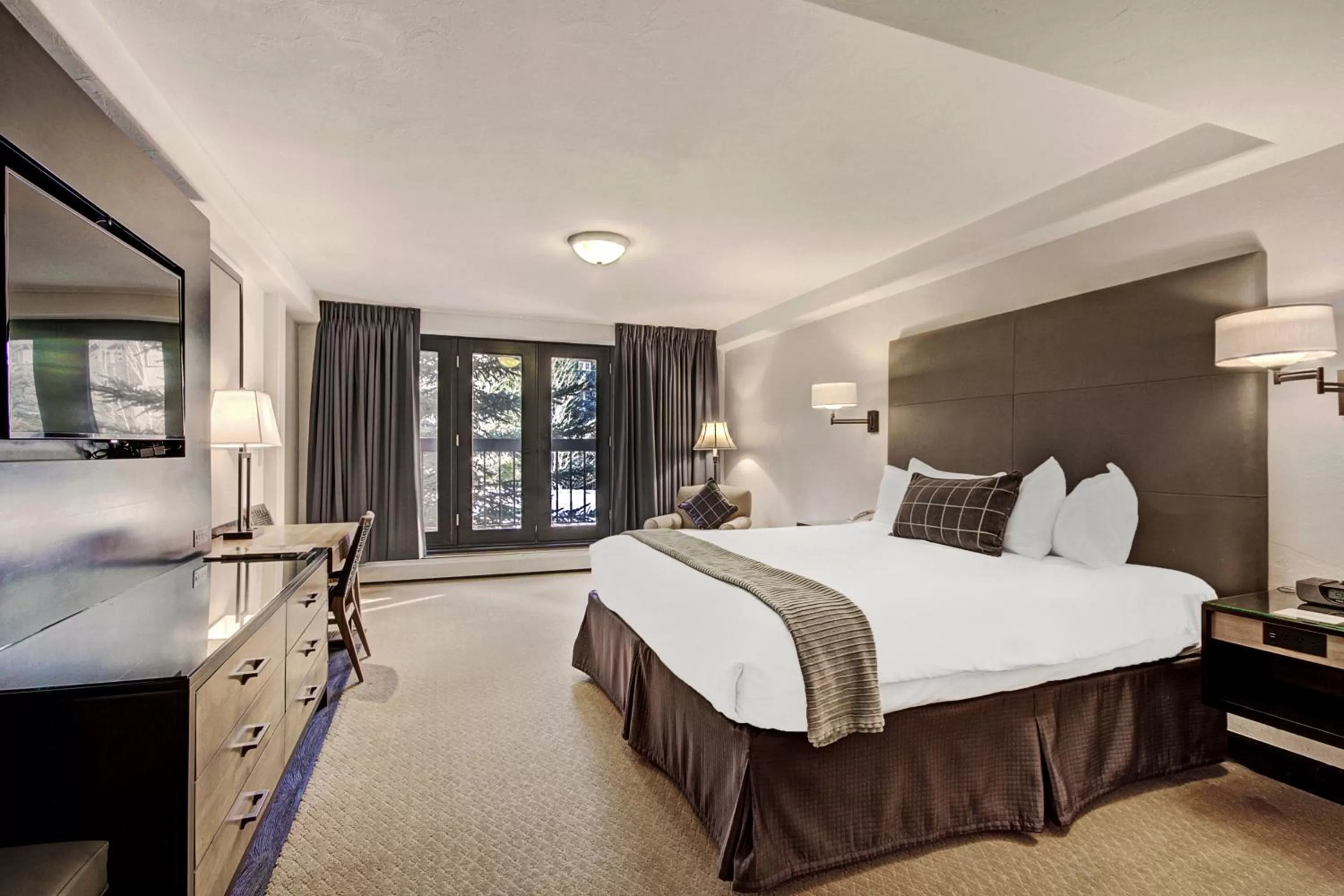 Bed in The Pines Lodge, a RockResort, by Vail Resorts