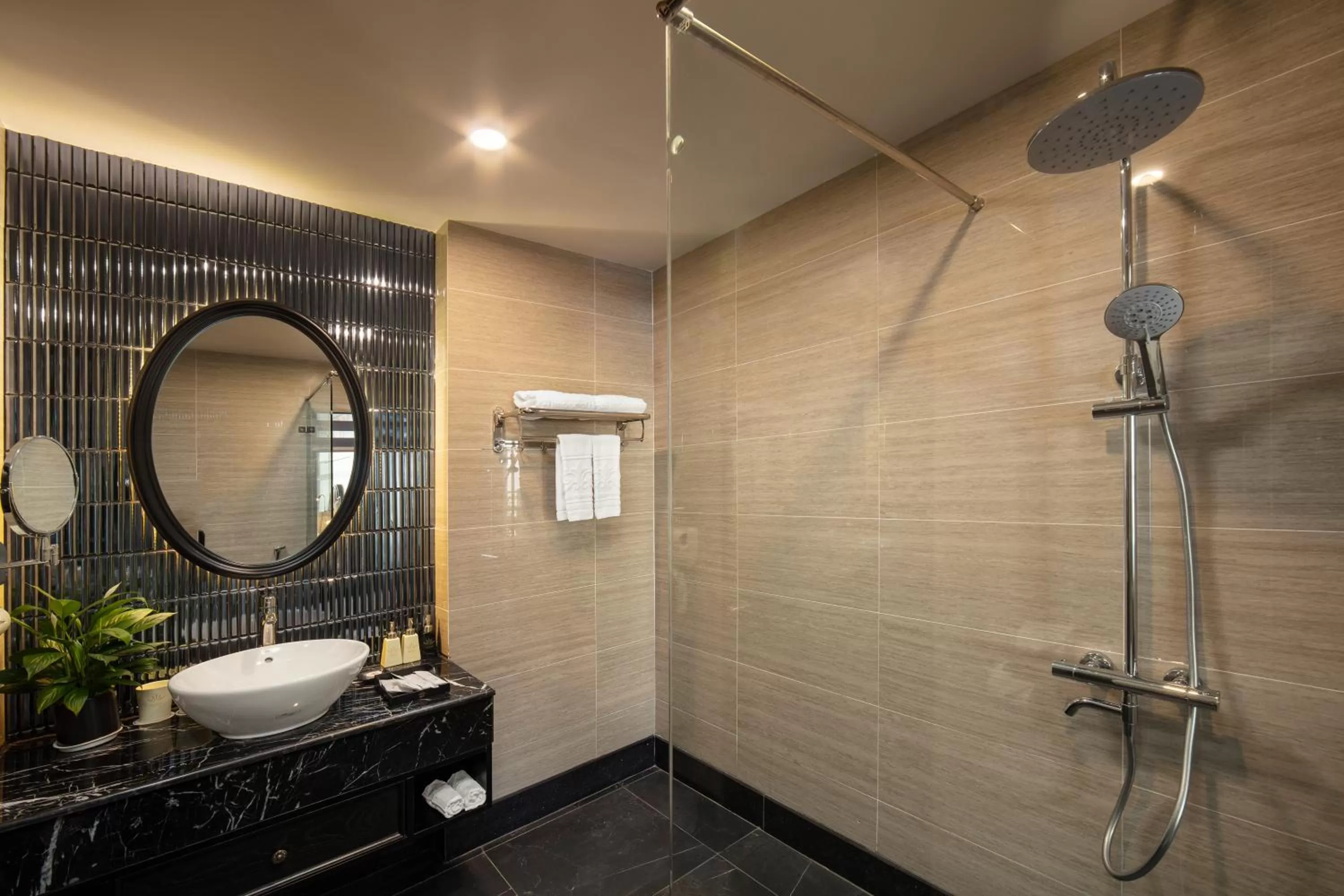 Shower in Imperial Hotel & Spa
