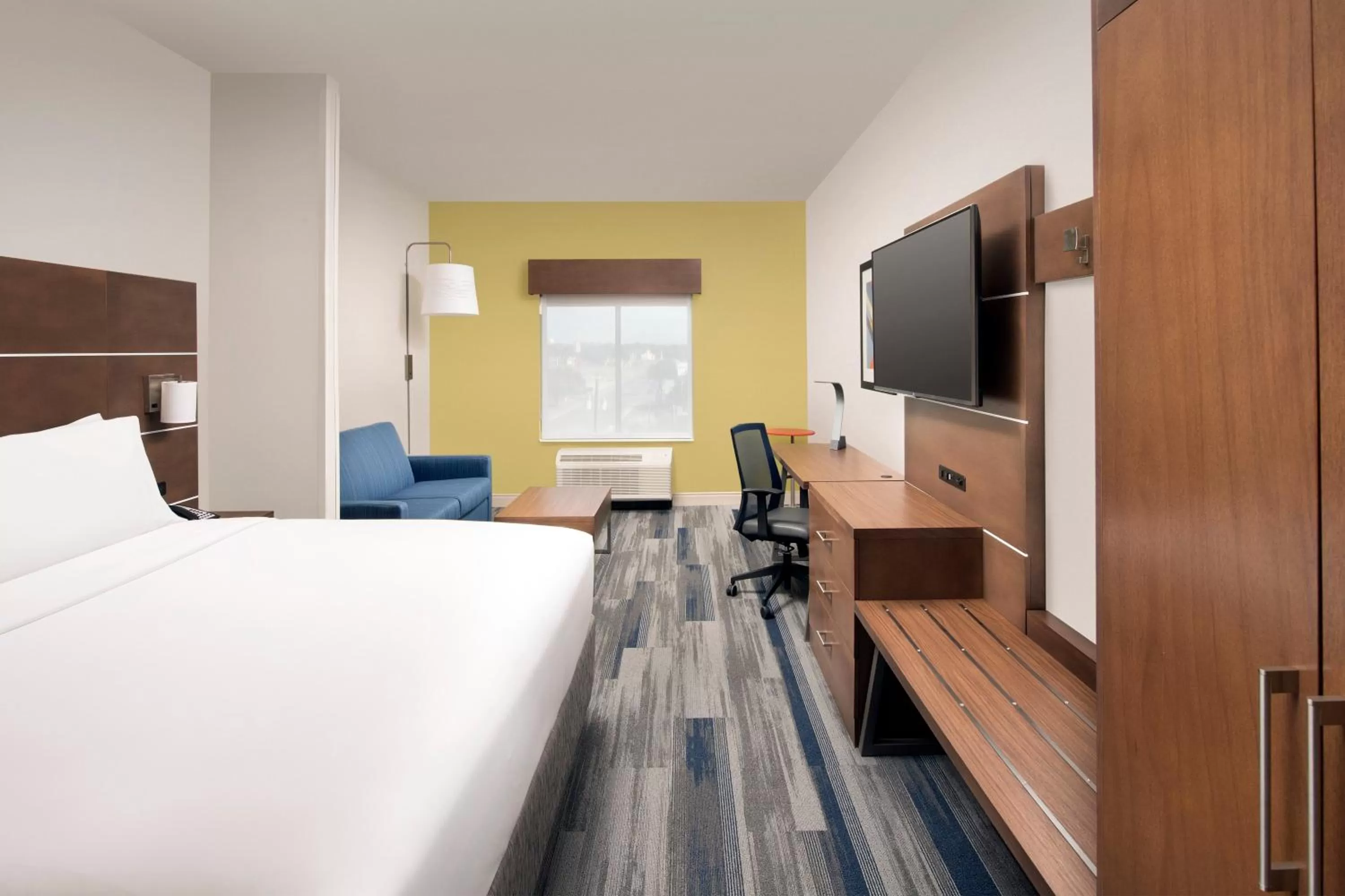 Bedroom, Bed in Holiday Inn Express & Suites San Antonio North-Windcrest by IHG