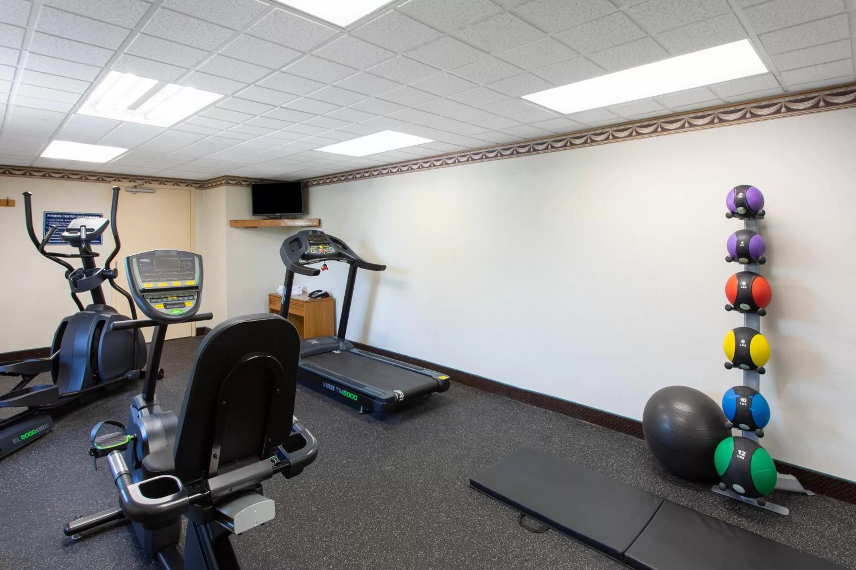 Fitness centre/facilities in Days Inn by Wyndham Hillsborough