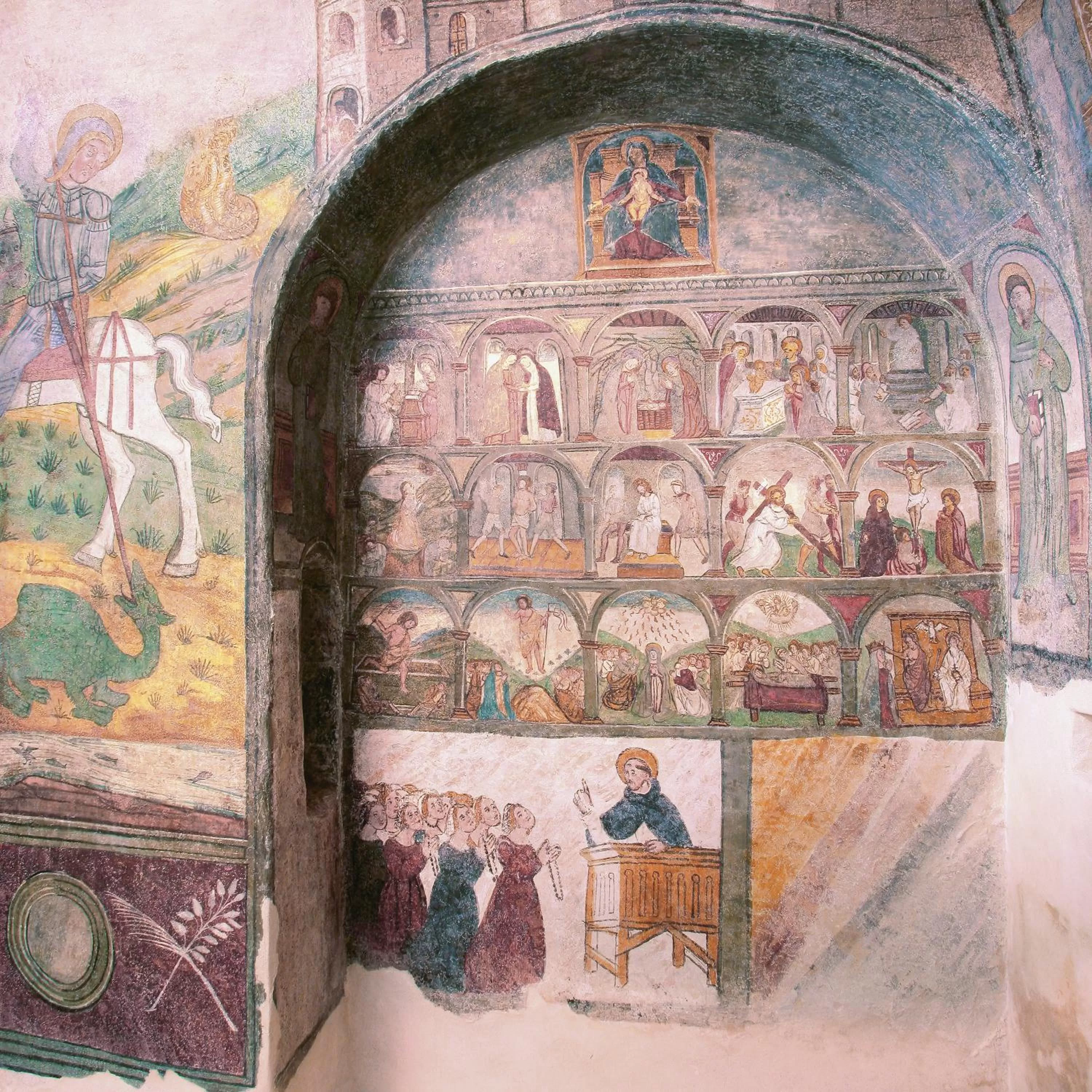 Decorative detail in Torre Del Parco